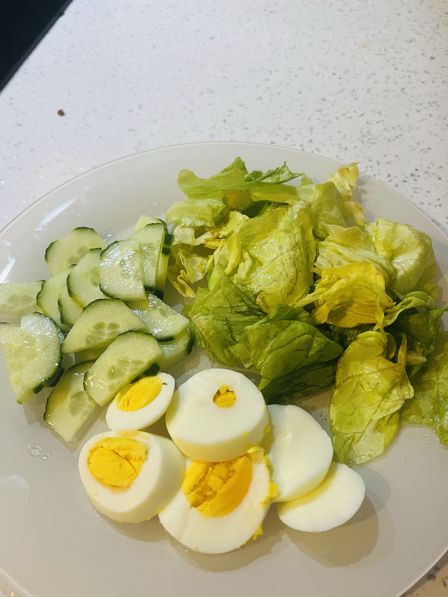 Salade aux œufs durs