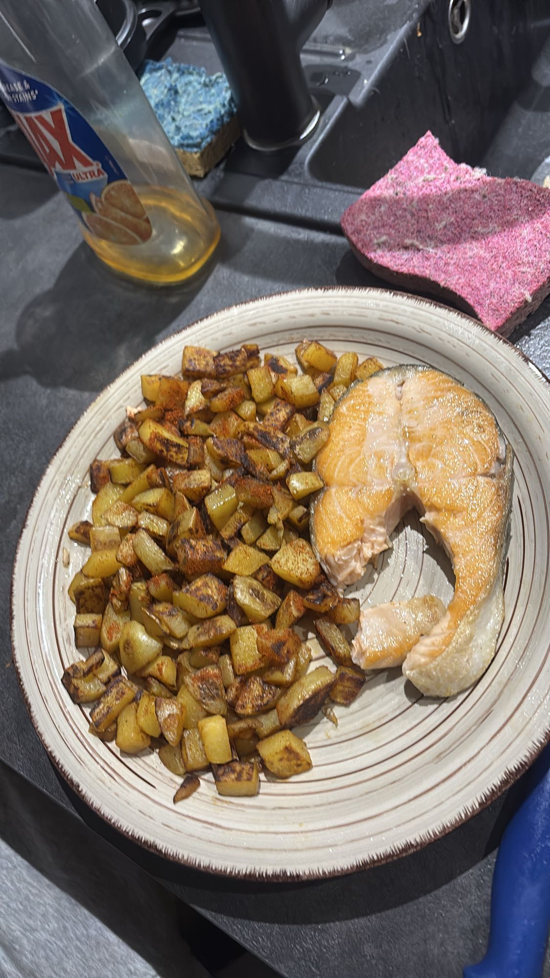 Saumon et pommes sautées