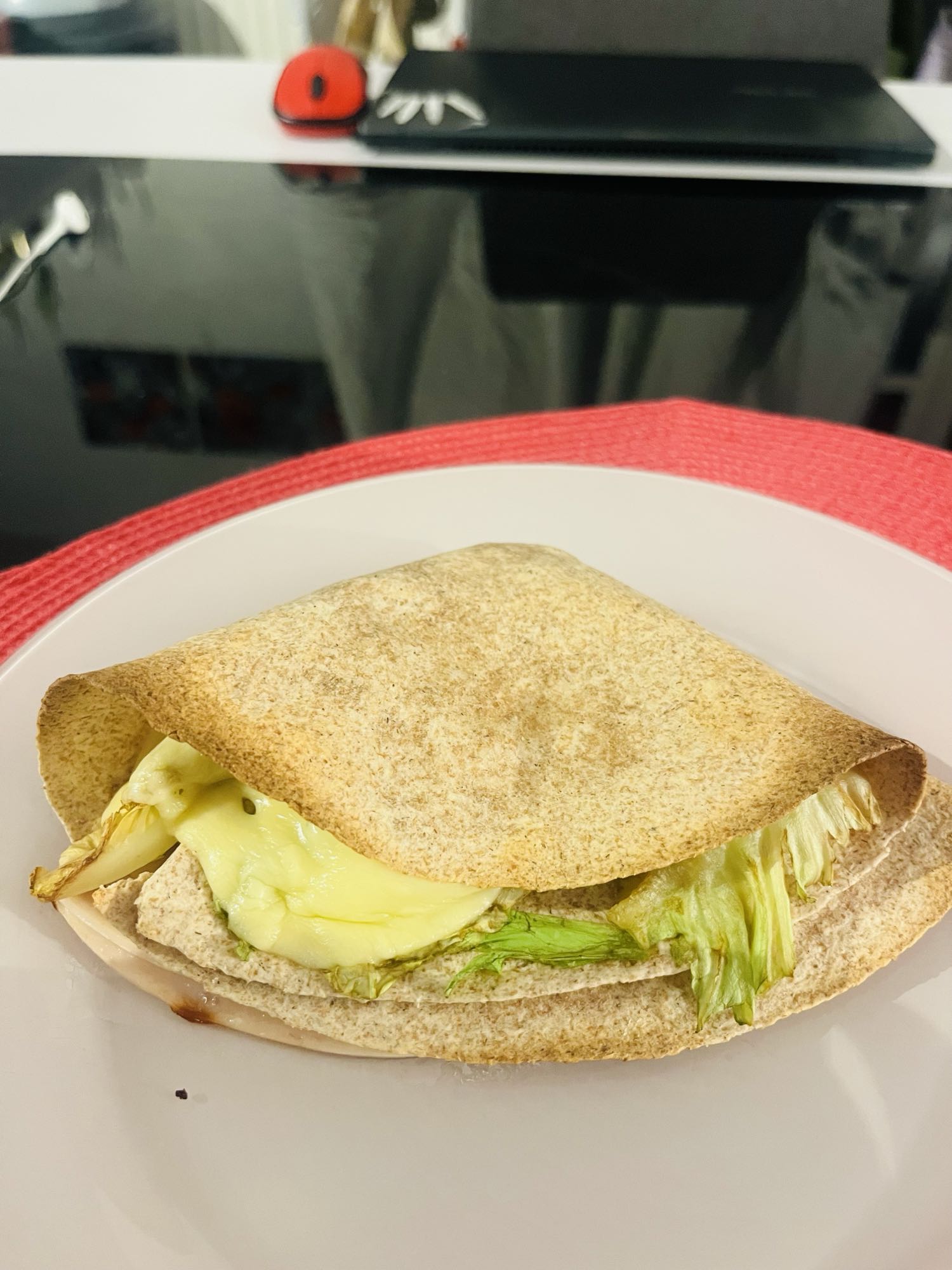 Wrap au fromage et laitue