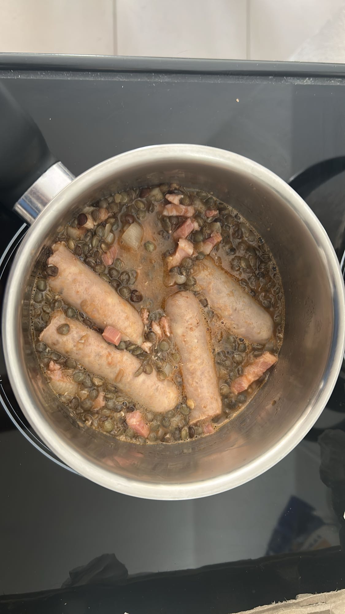 Saucisses aux lentilles