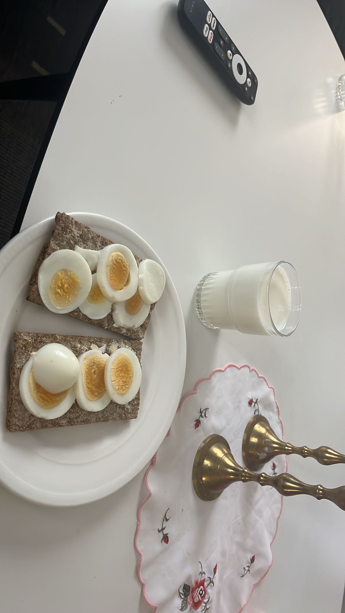 Äggmackor med mjölk