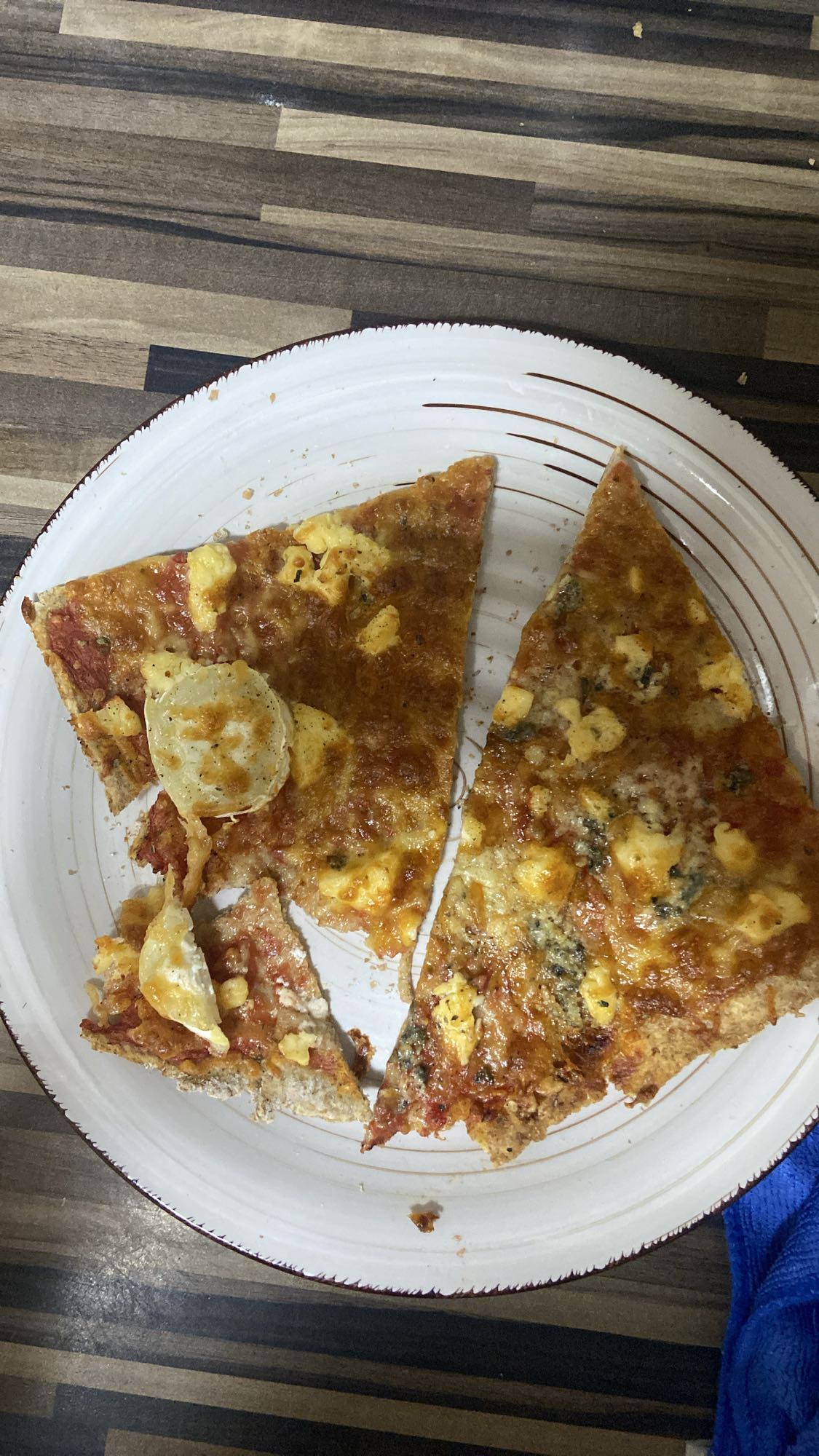 Pizza de queso y papas