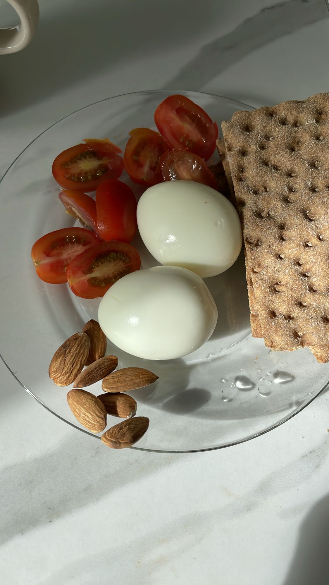 Hälsosam frukosttallrik