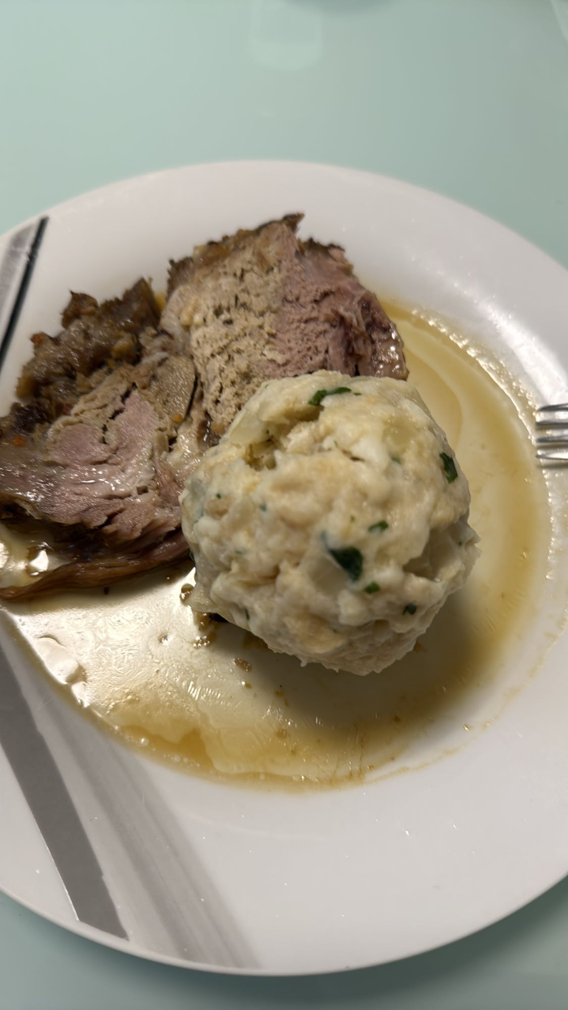 Schweinebraten mit Knödel