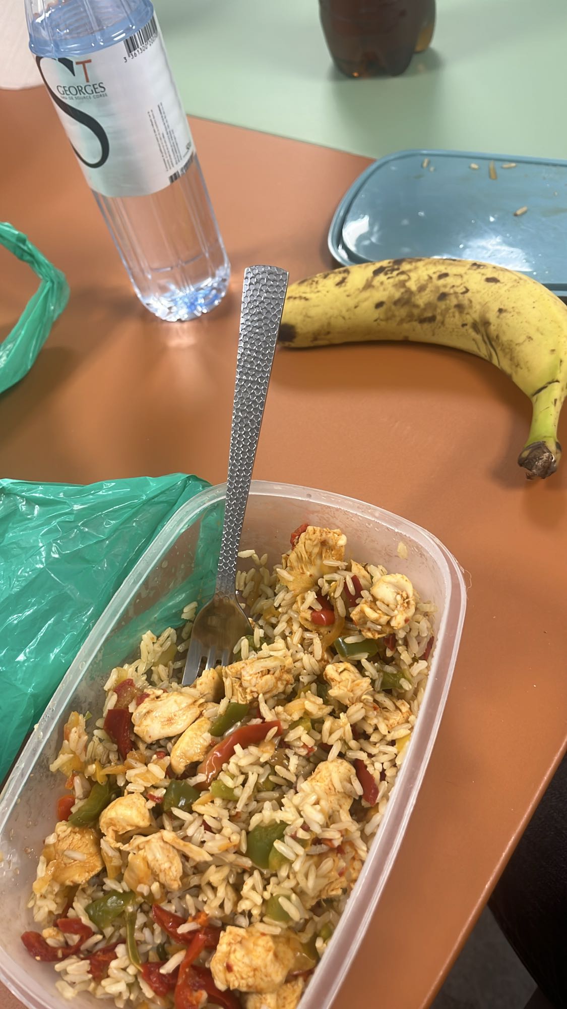 Riz au poulet épicé