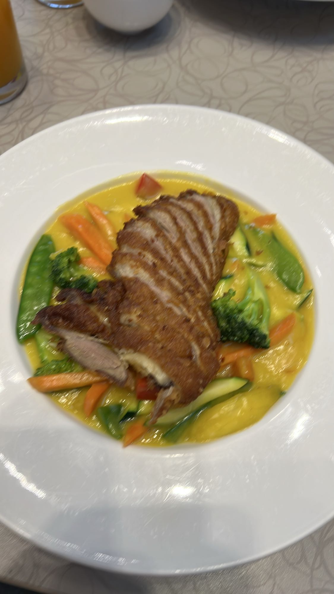 Knusprige Ente mit Gemüse