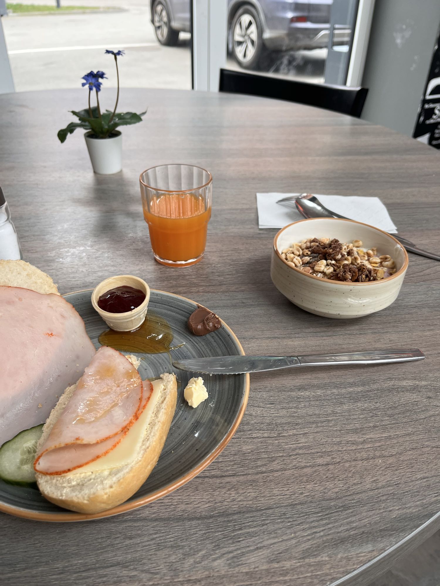 Frukost med smörgås