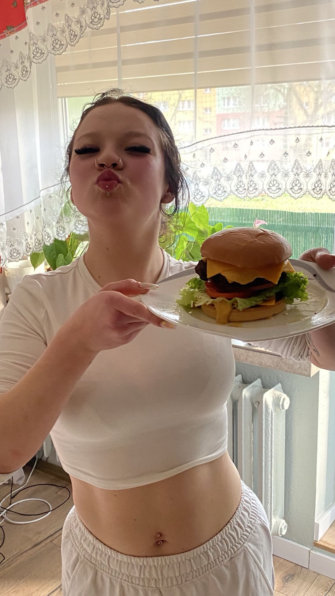 Domowy cheeseburger