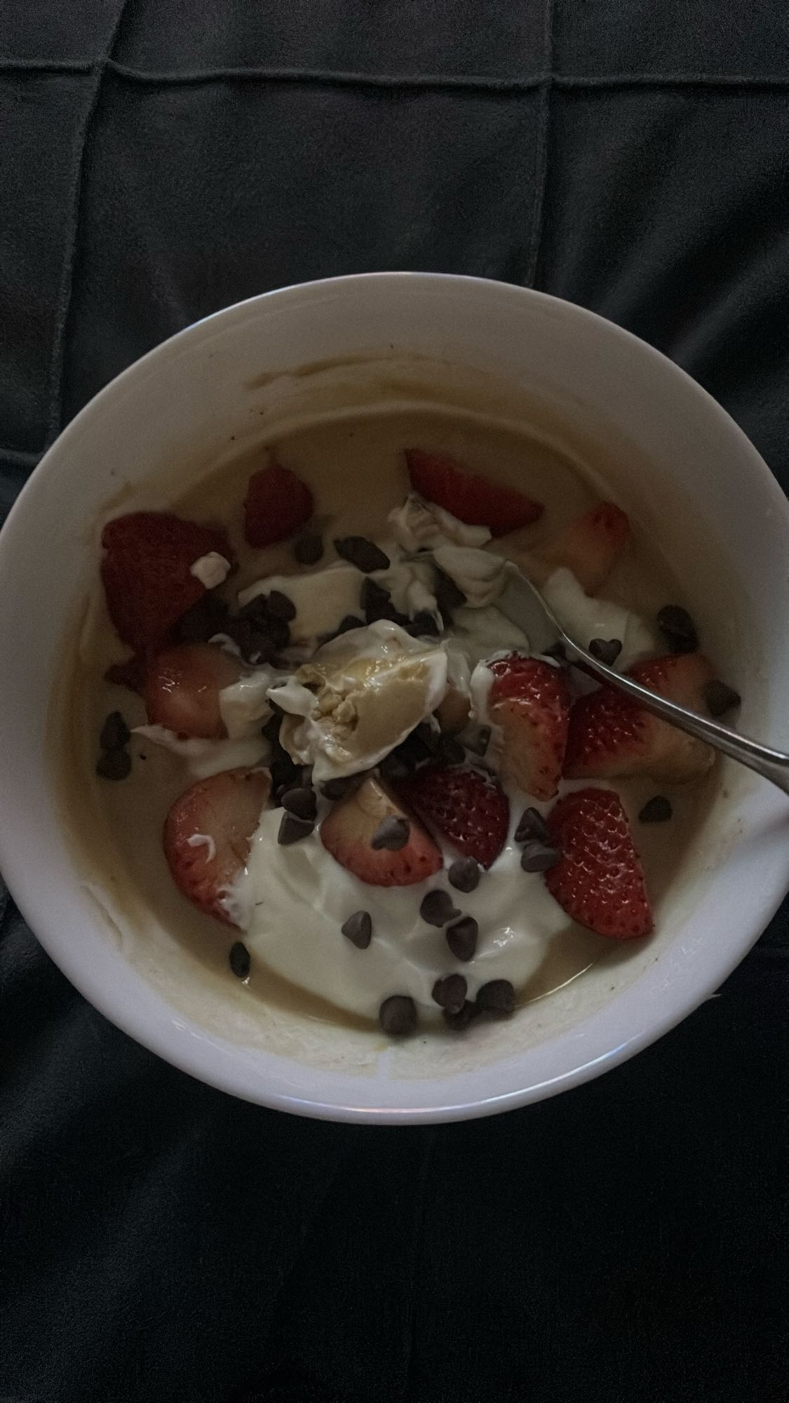 Bol de yaourt aux fruits