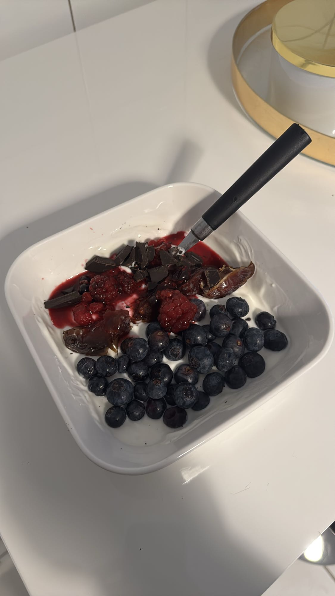 Joghurt mit Beerenmix