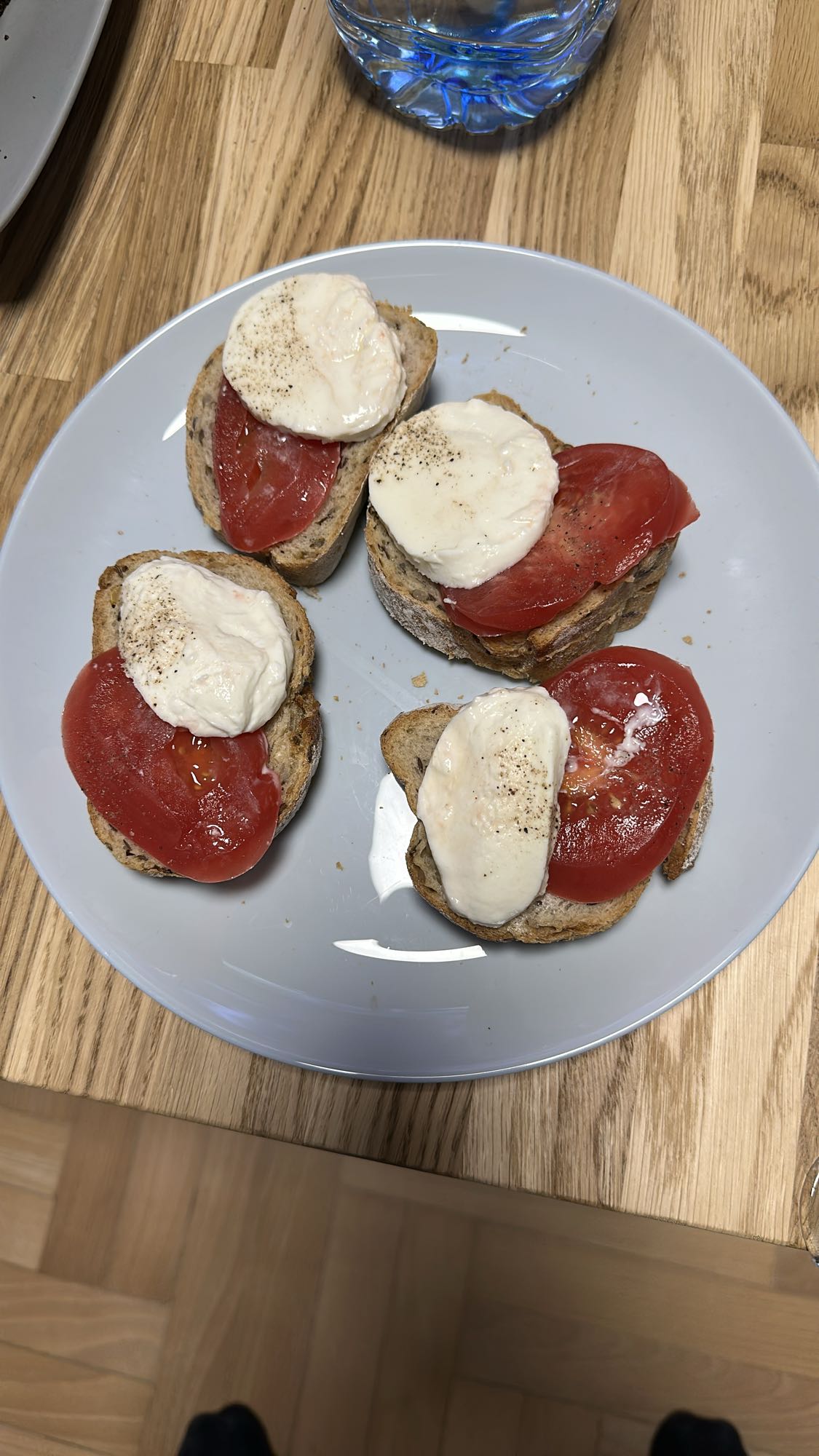 Grzanki z mozzarellą