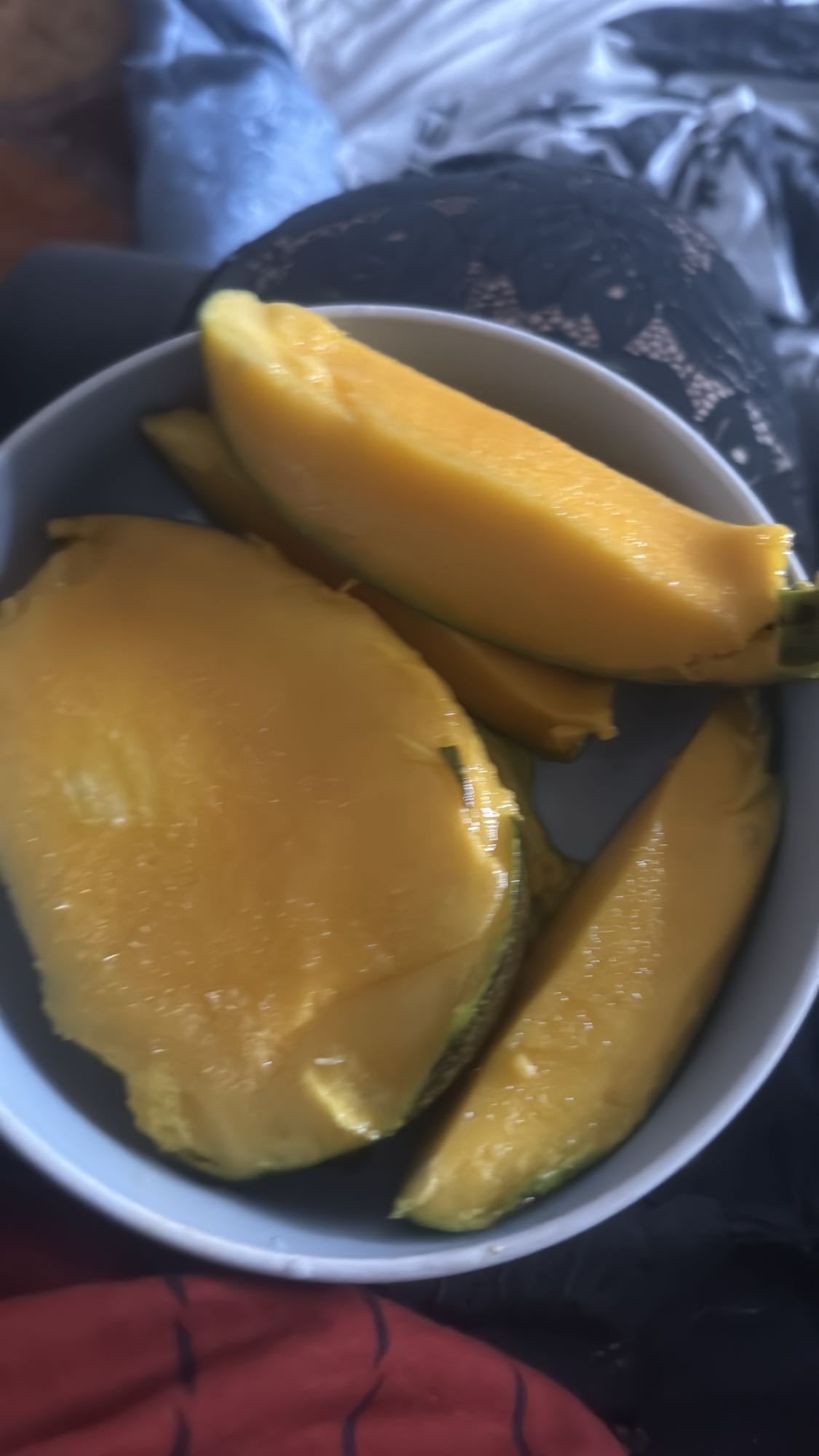 Fresh Mango Slices