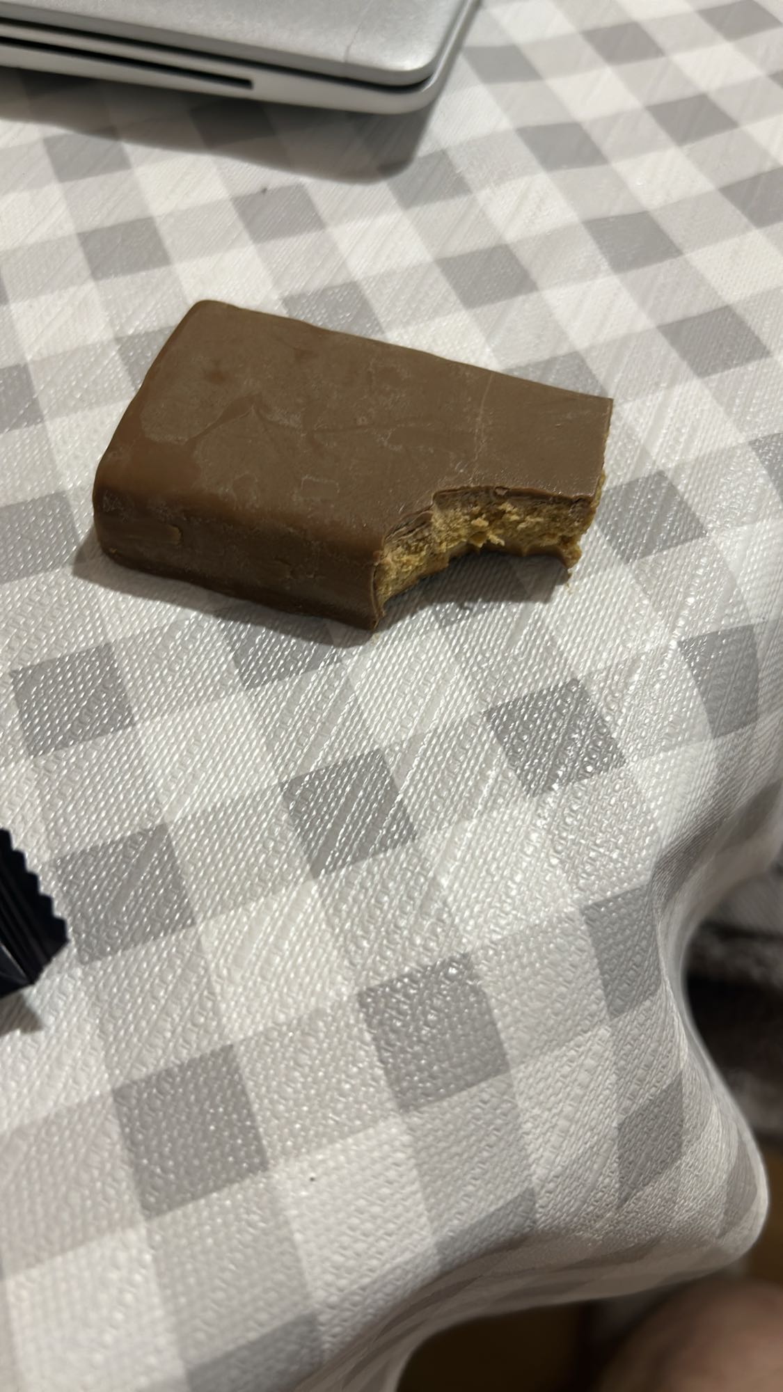 Chocolate protein bar