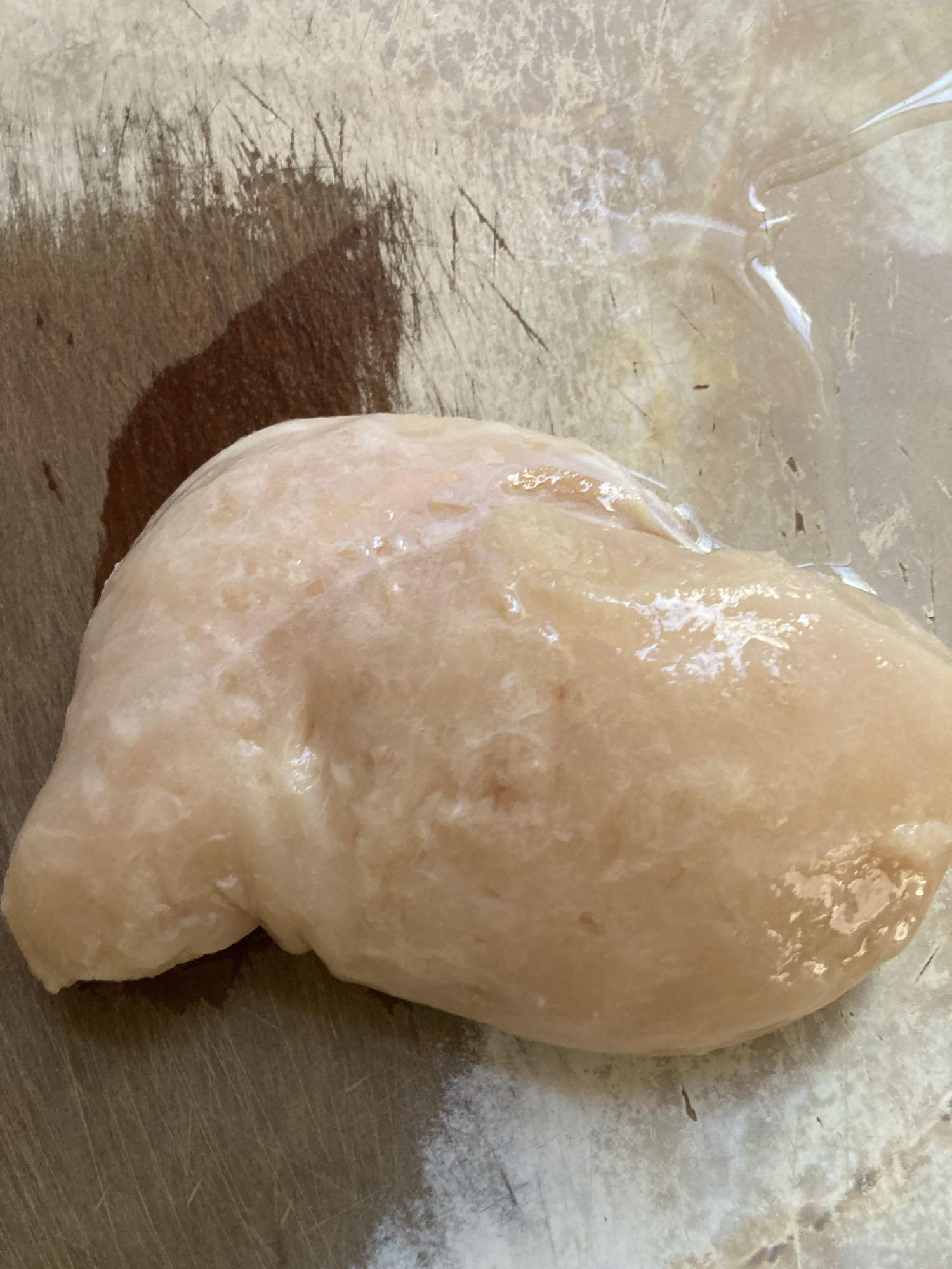 Pechuga de pollo cruda