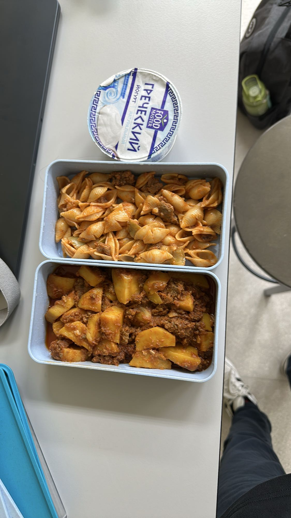 Pasta y papas con carne