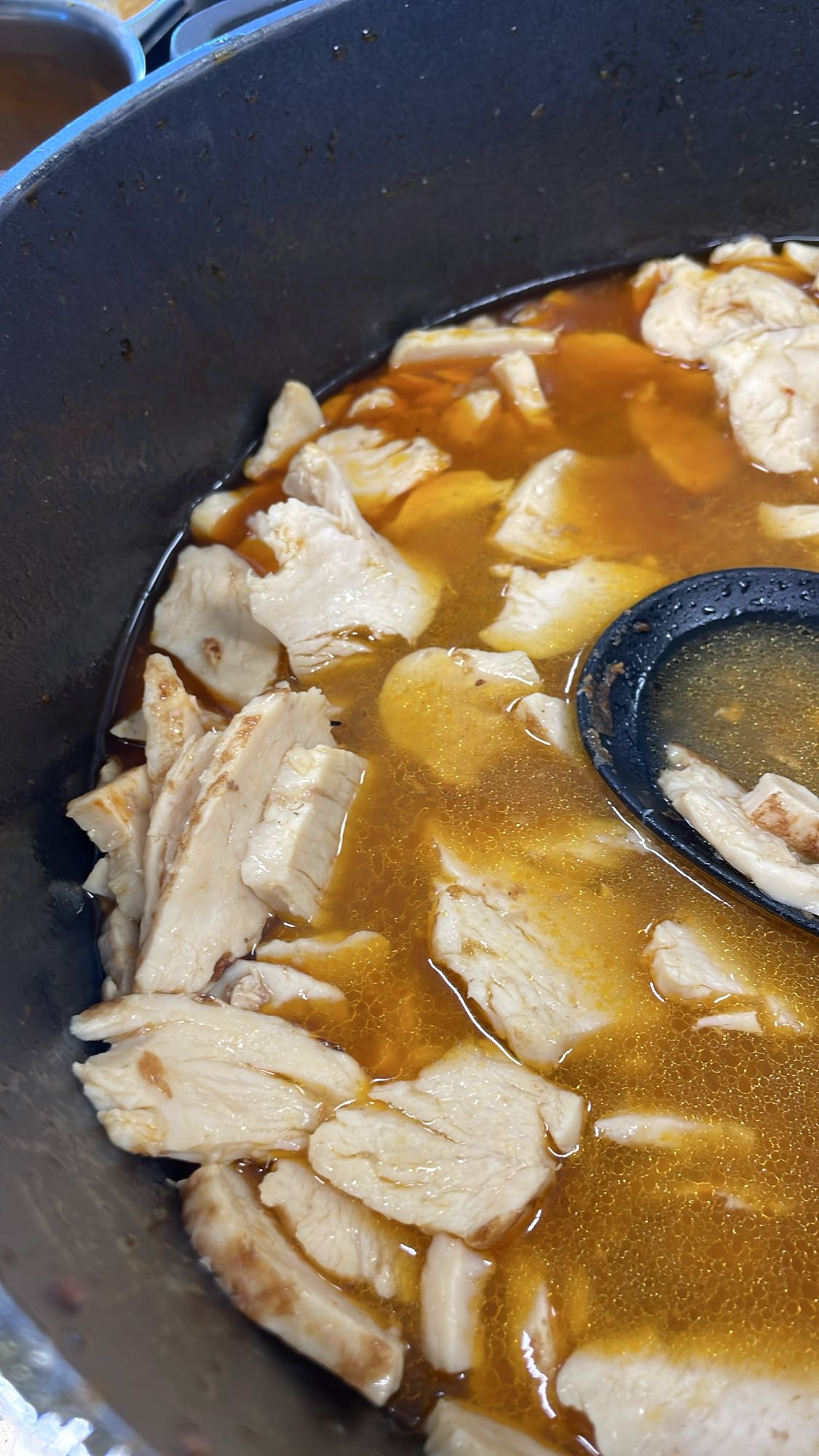 Poulet braisé en sauce