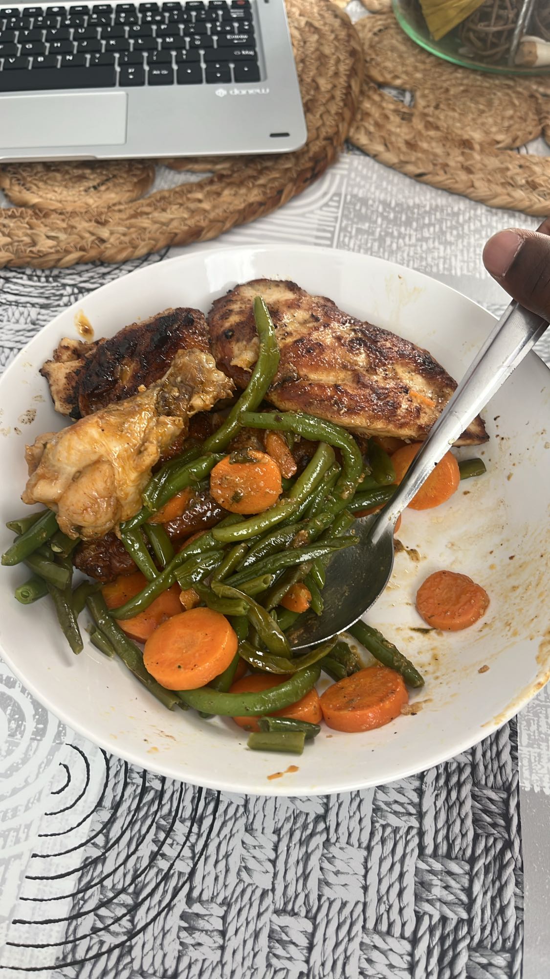 Poulet et légumes sautés
