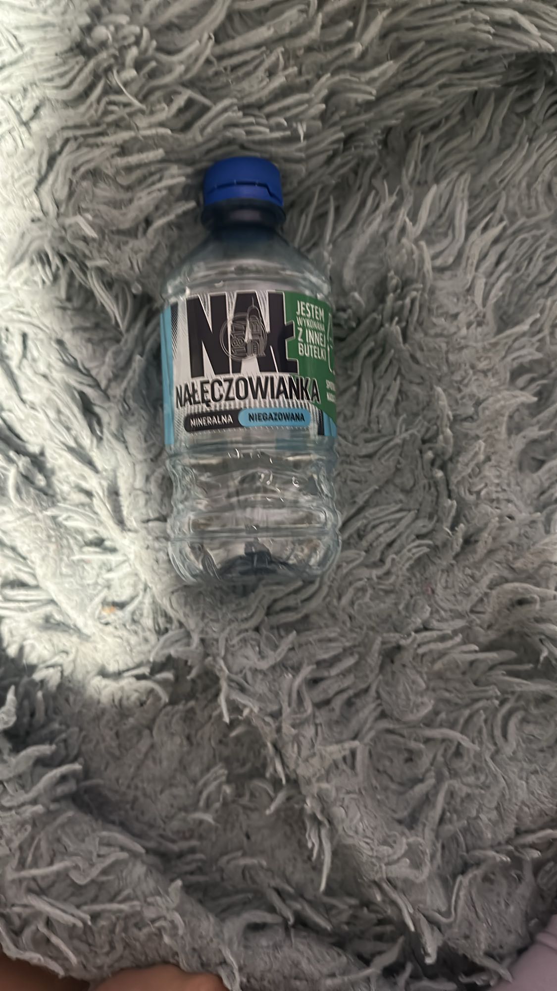 woda niegazowana