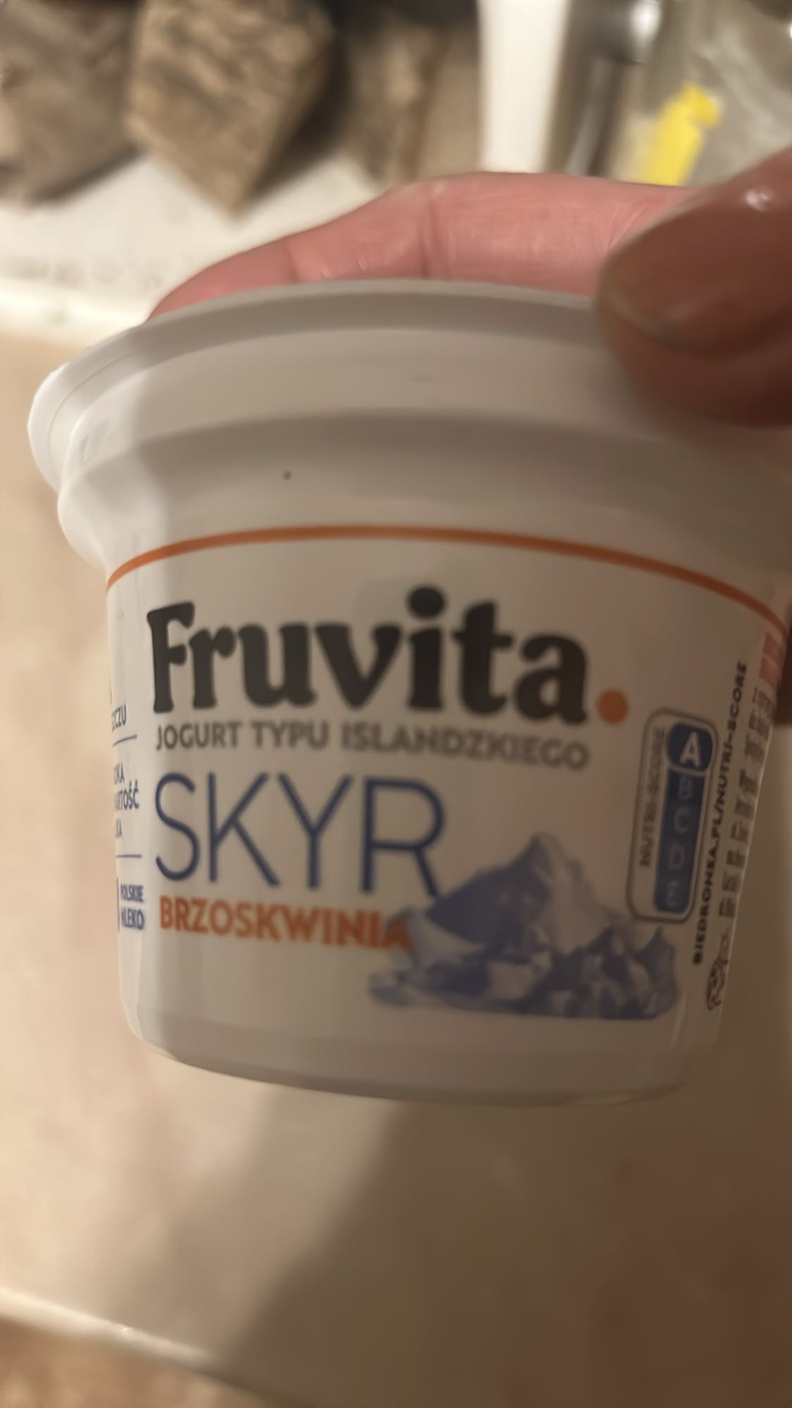Skyr brzoskwinia