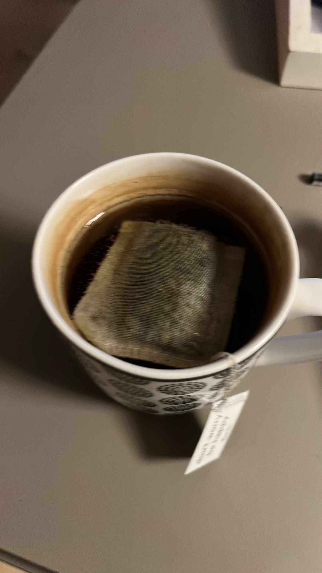 Tasse de thé noir