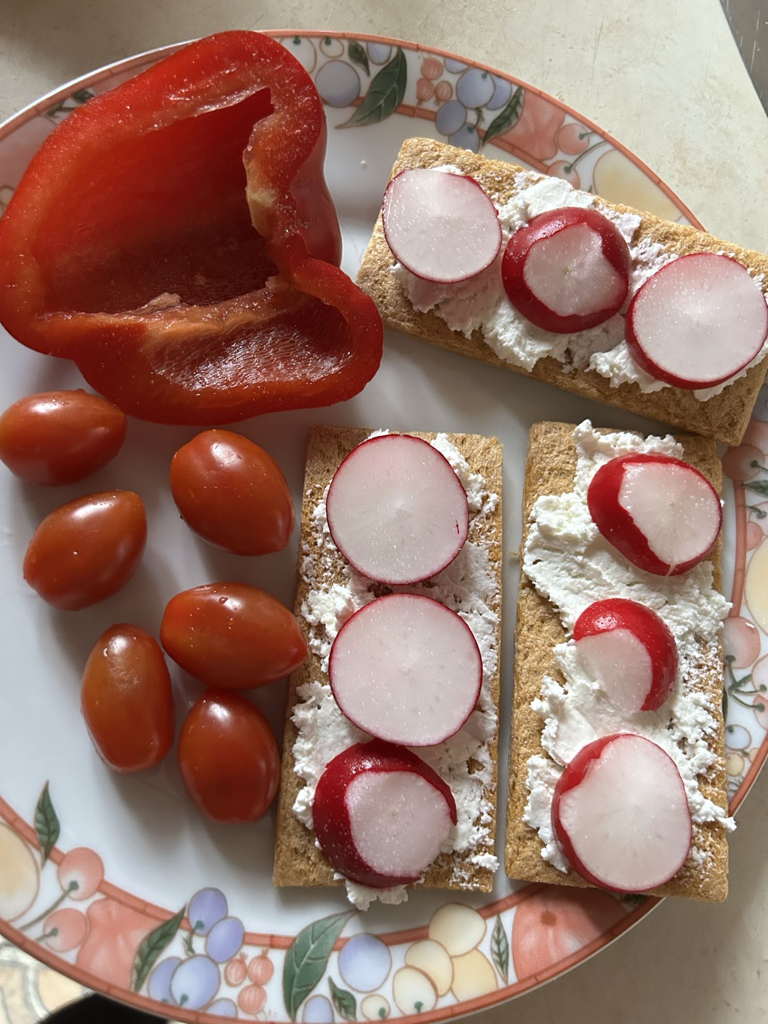 Kanapki z rzodkiewką