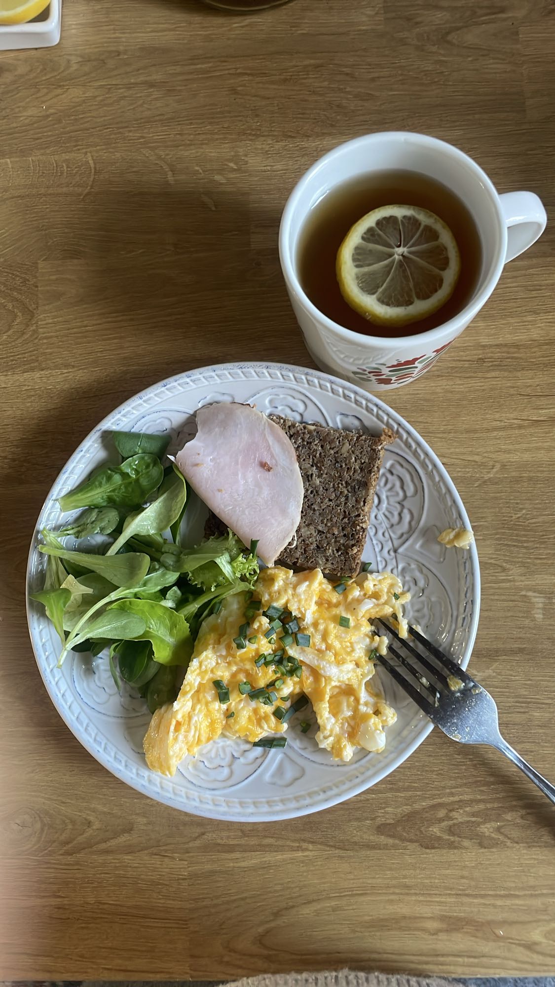 Śniadanie z jajecznicą