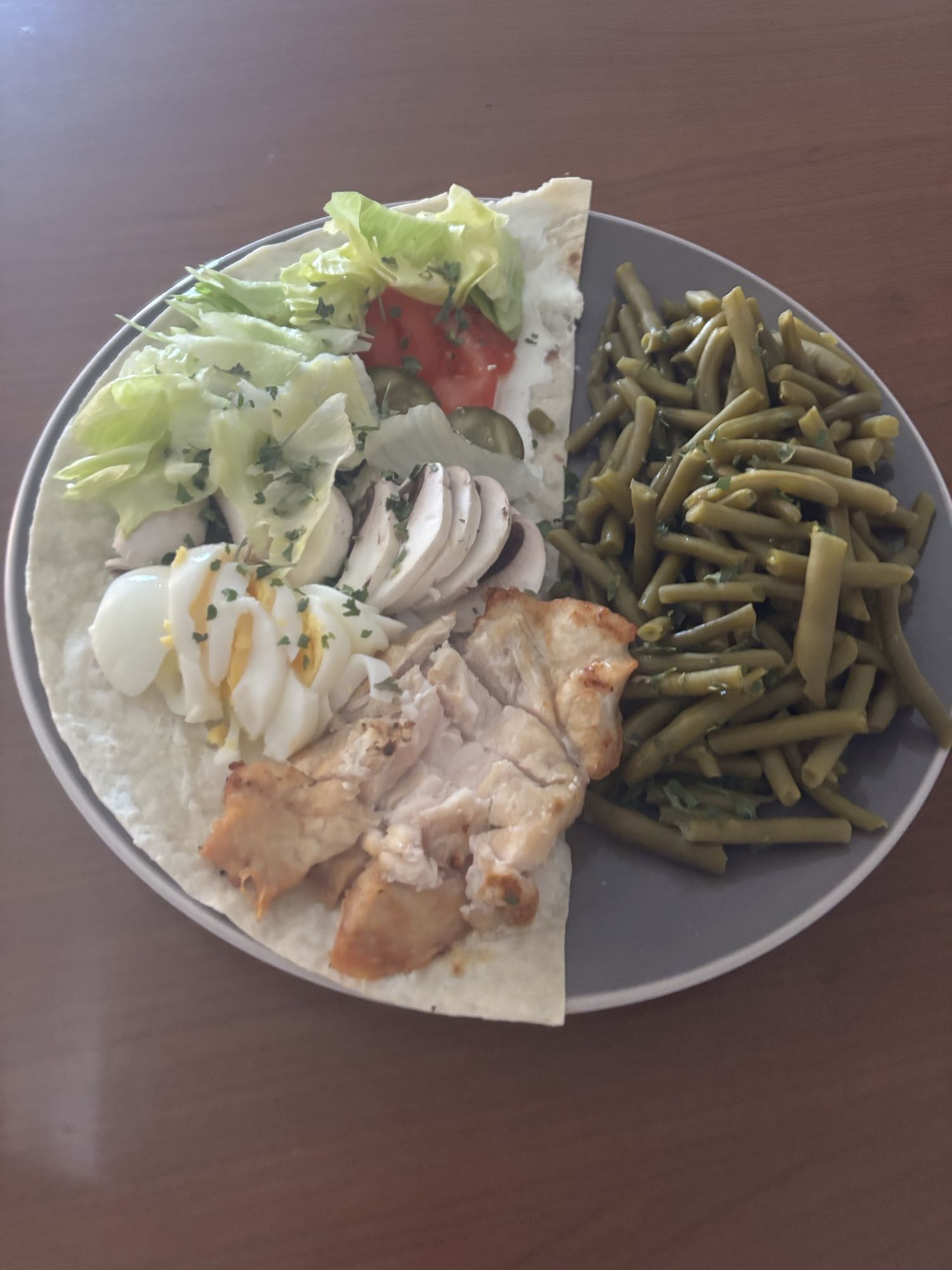 Wrap au poulet et légumes