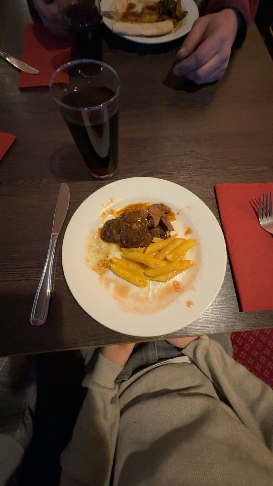 Pasta med köttgryta