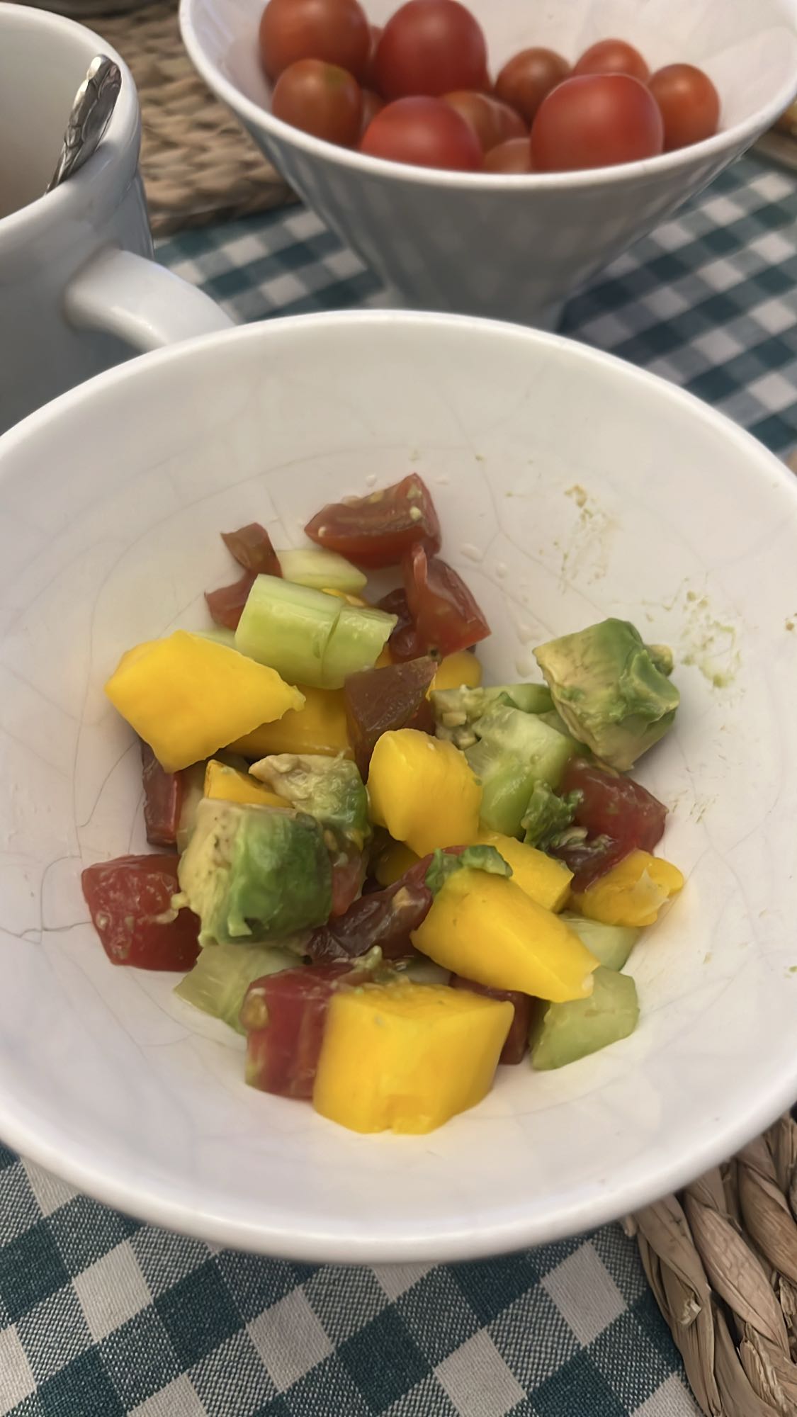 Avocado Mango Salad