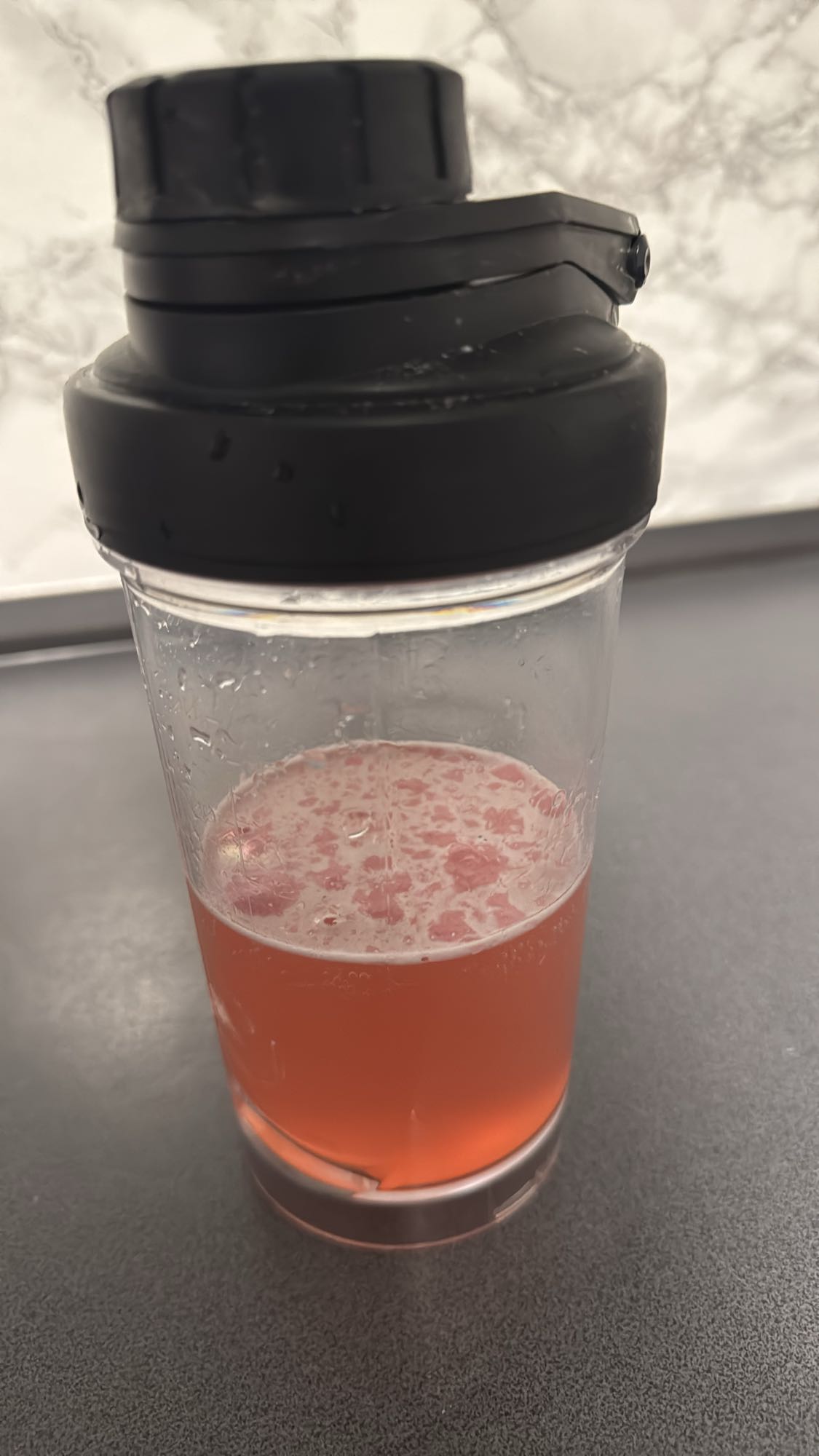 Fruchtiger Fitnessdrink