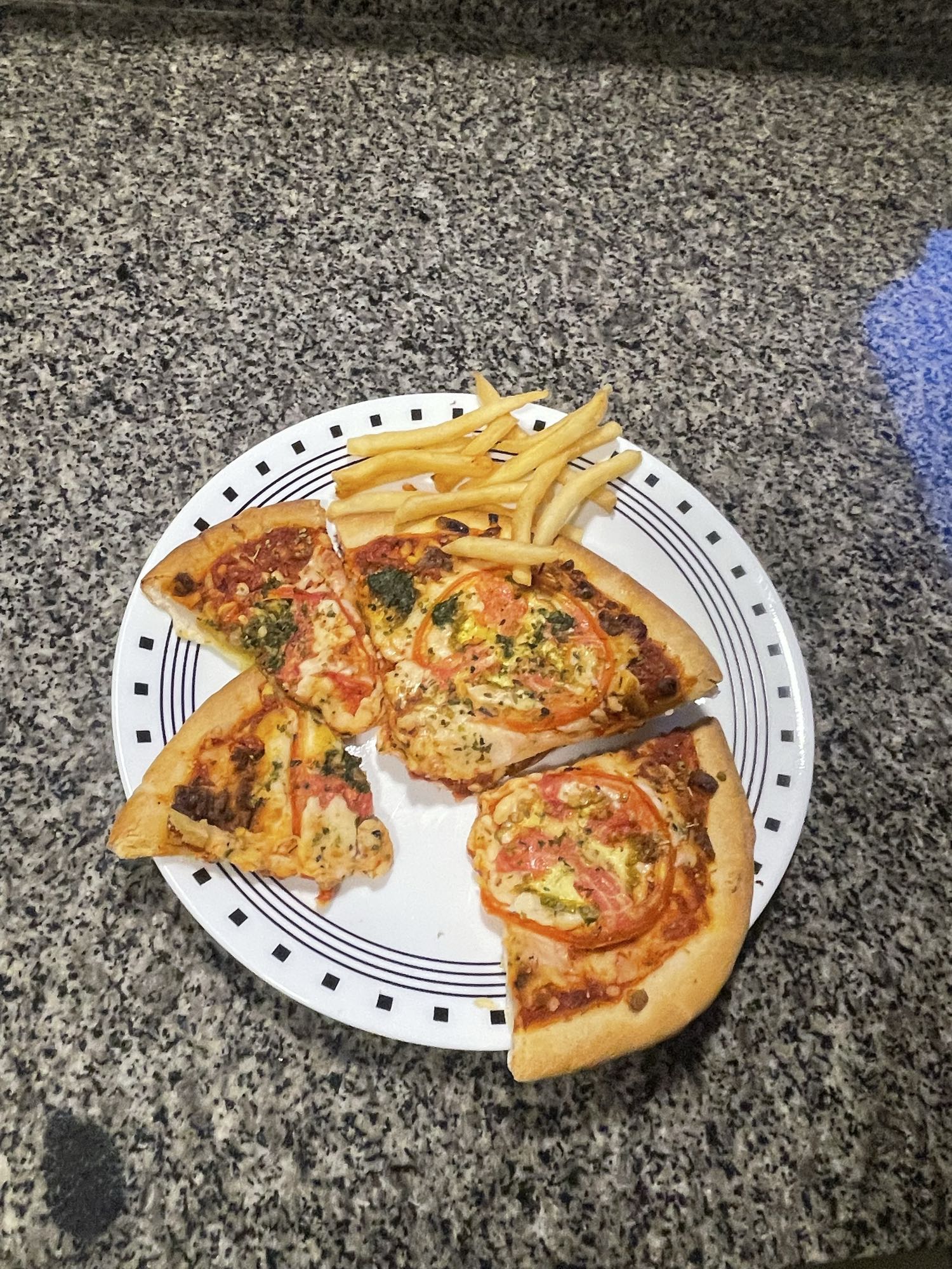 Pizza con papas fritas