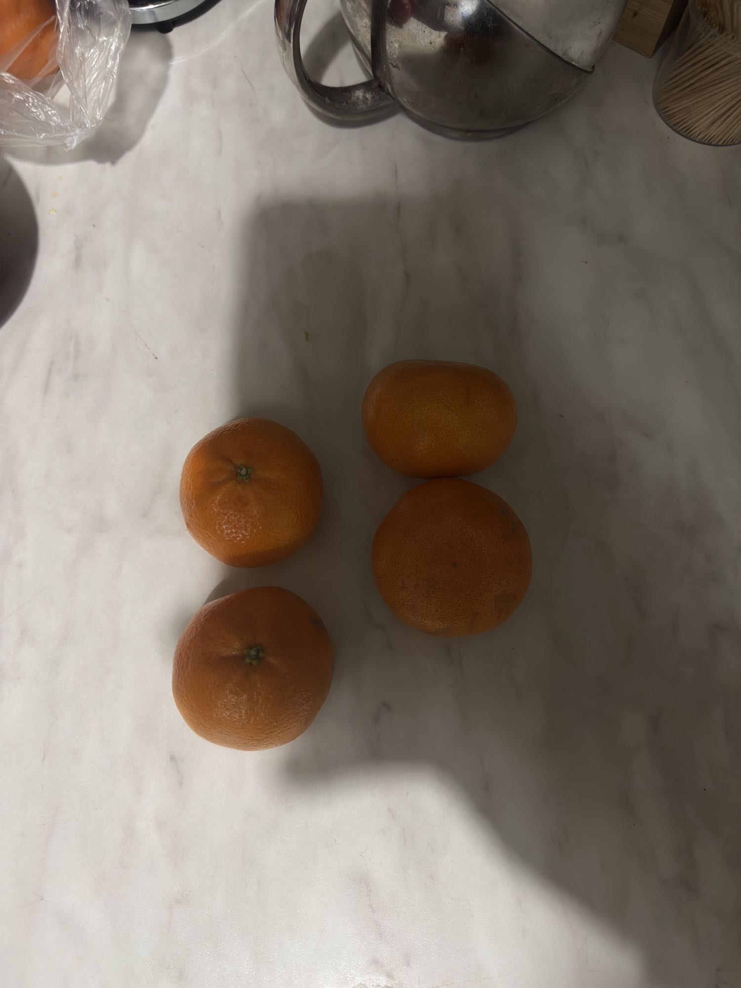 Четыре мандарина