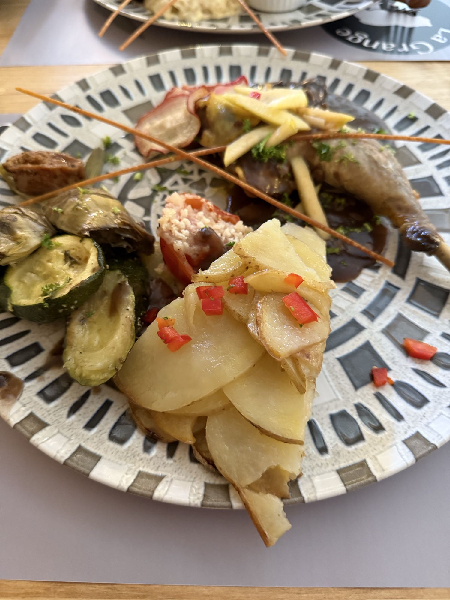 Caille rôtie et légumes