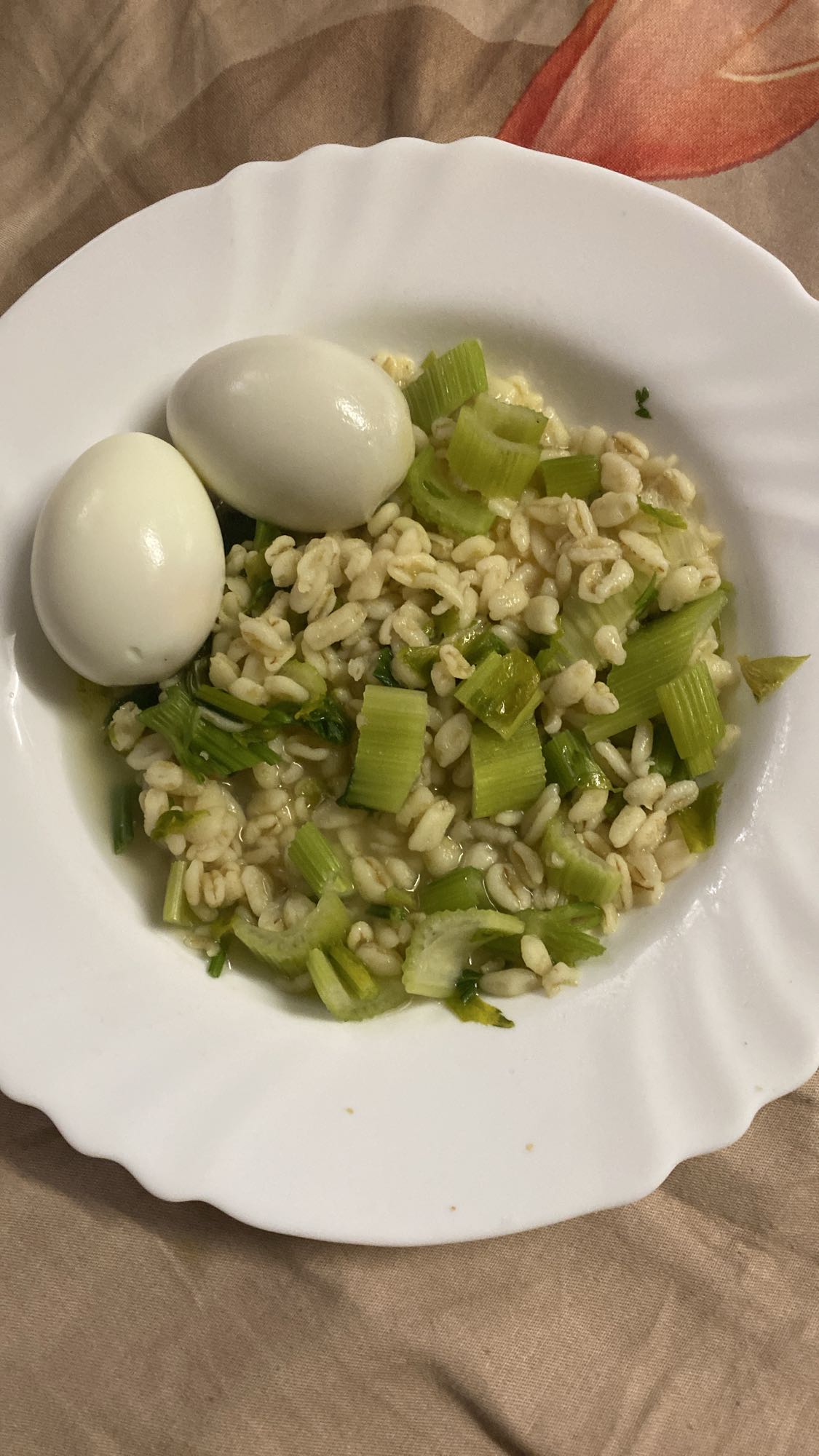 Orge avec œufs durs