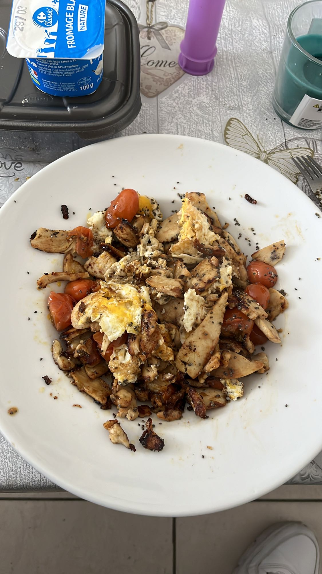 Poulet sauté aux œufs