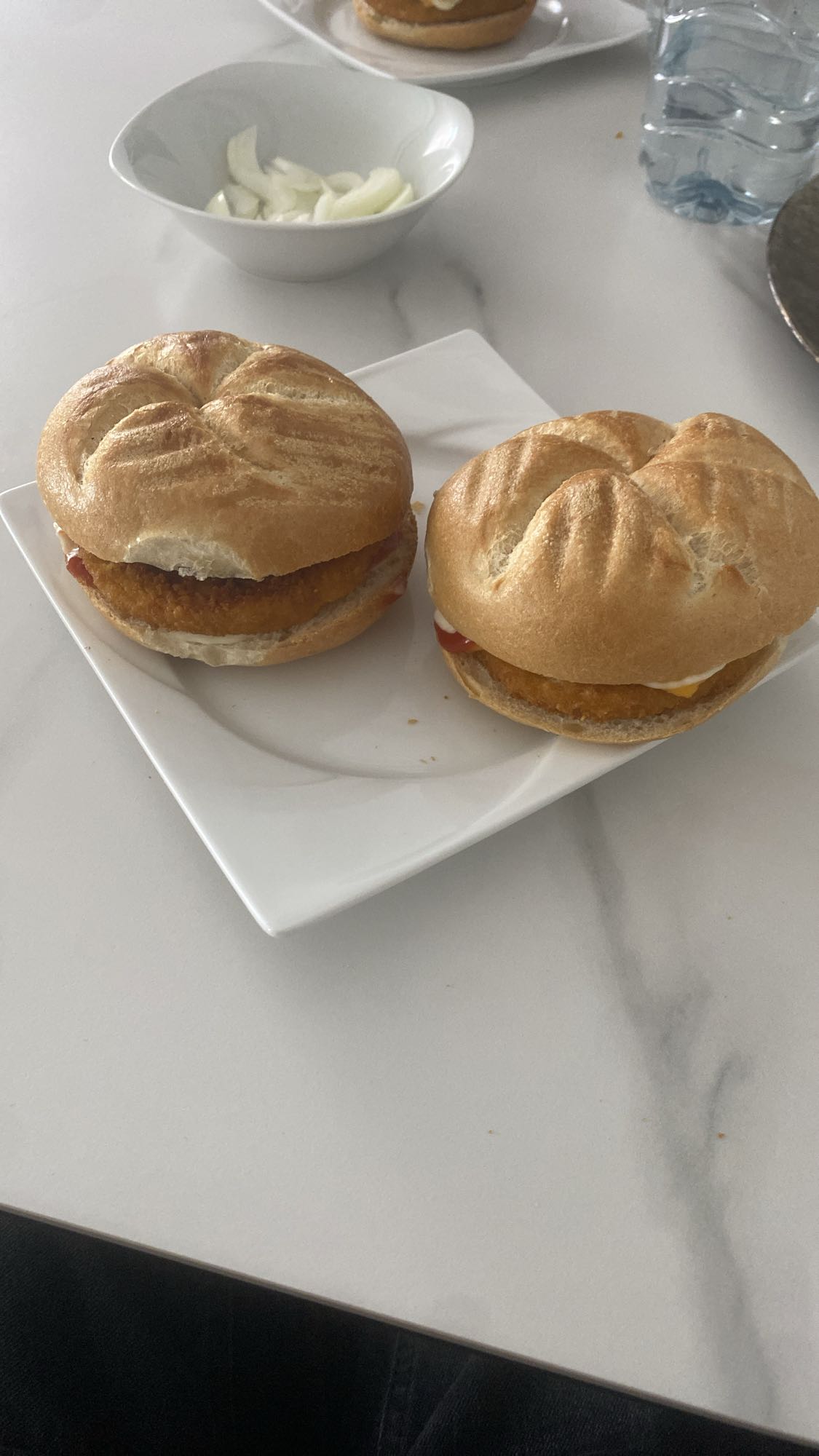 Hähnchenburger Brötchen