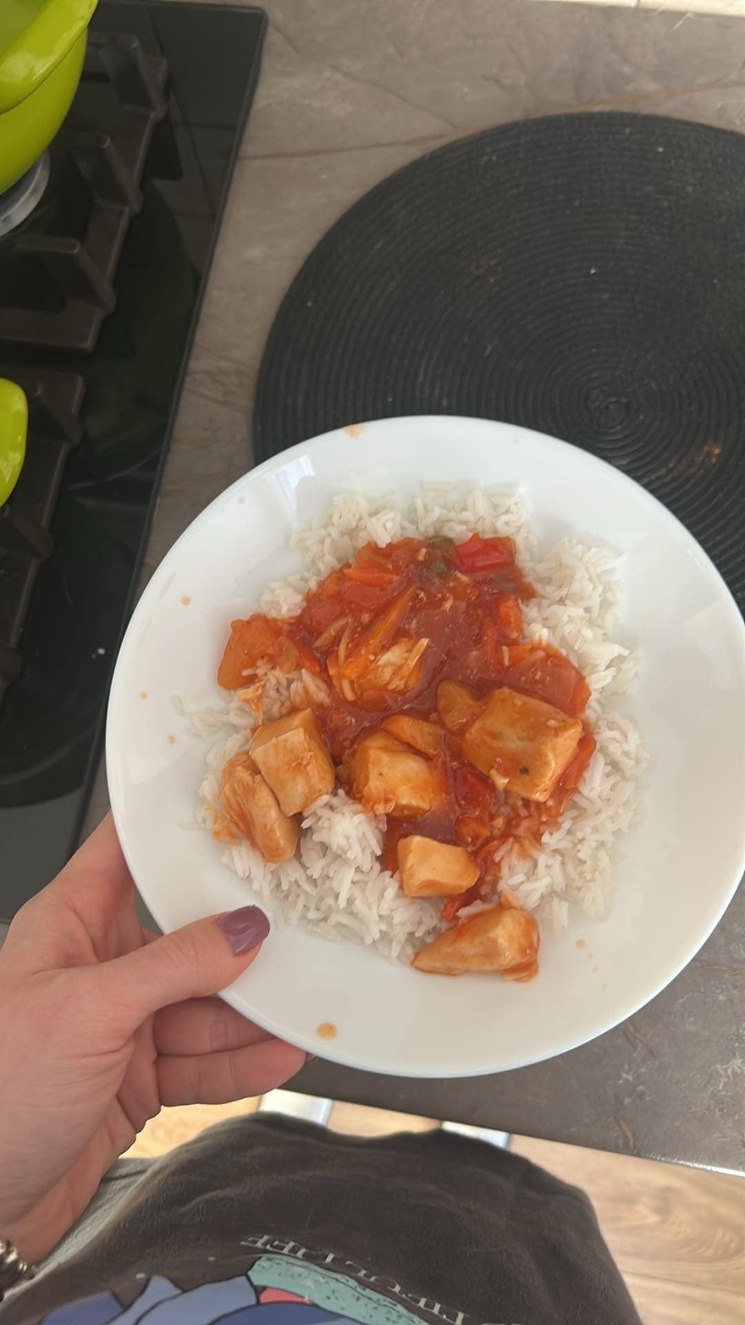 kurczak w sosie z ryżem