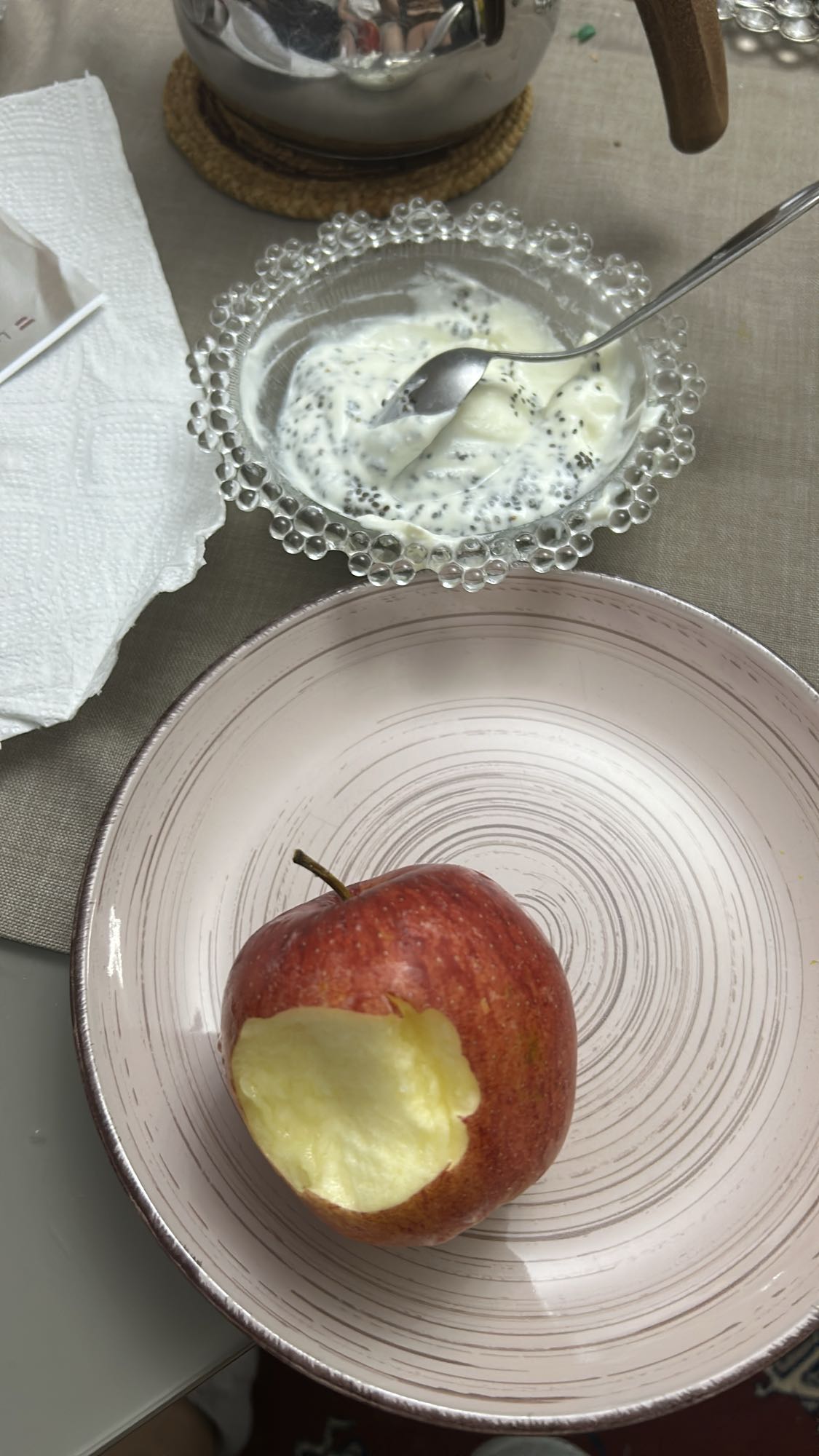 Apfel und Joghurt