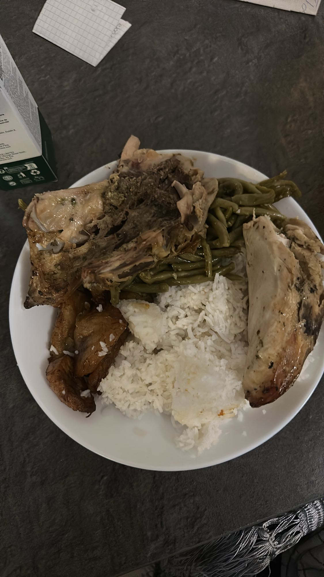 Poulet avec riz et haricots