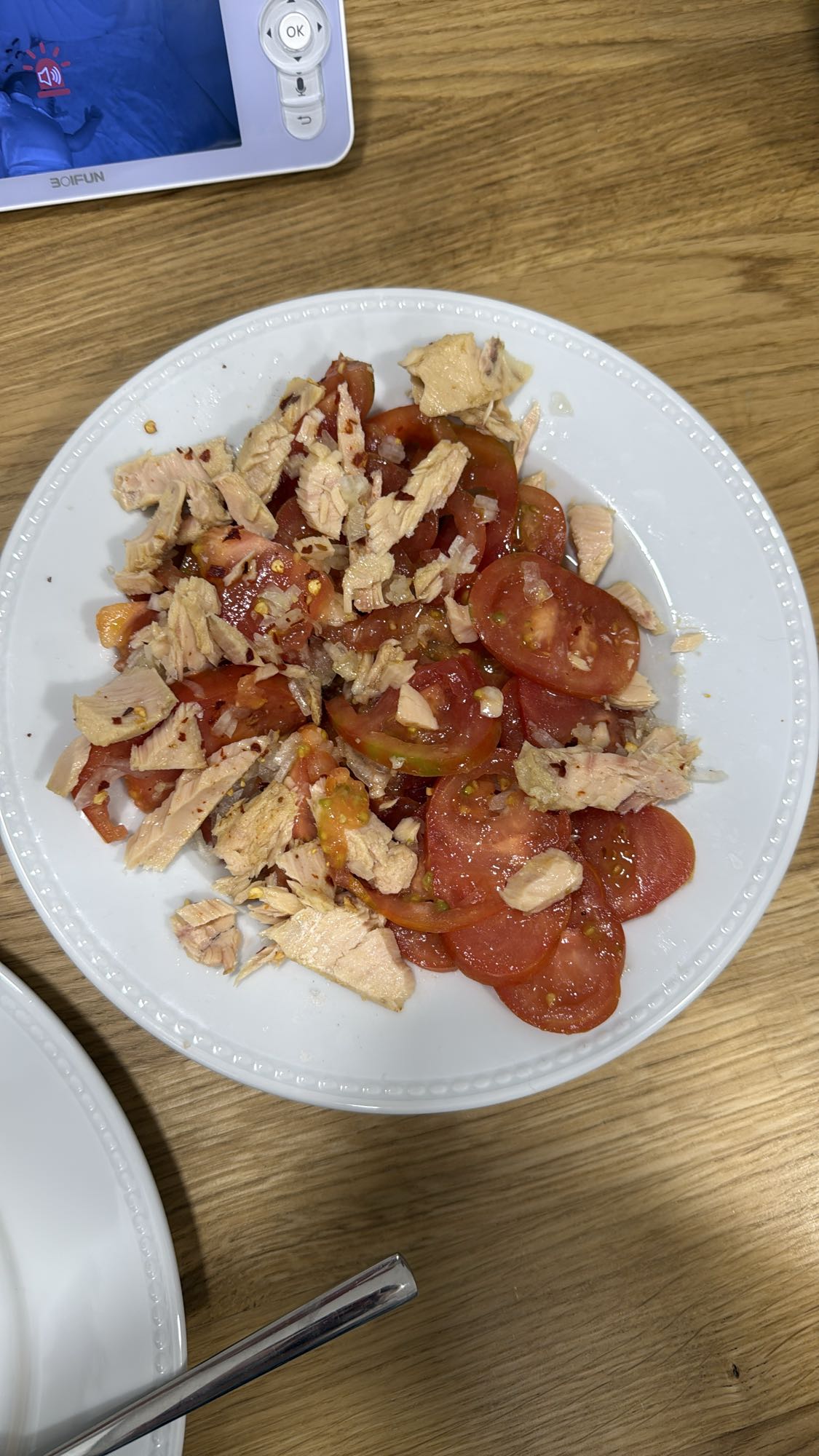 Ensalada de atún y tomate