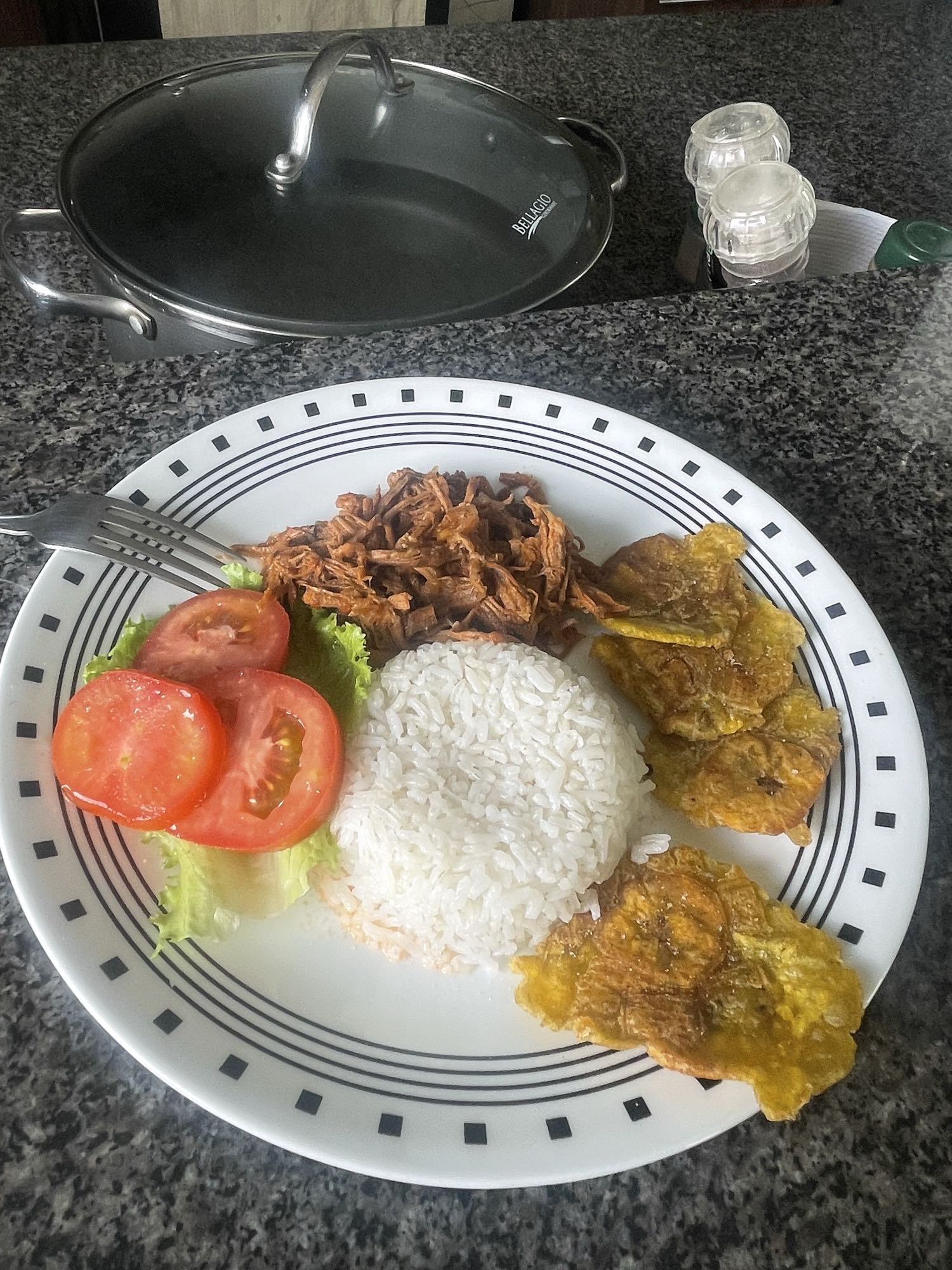 Carne desmechada con arroz