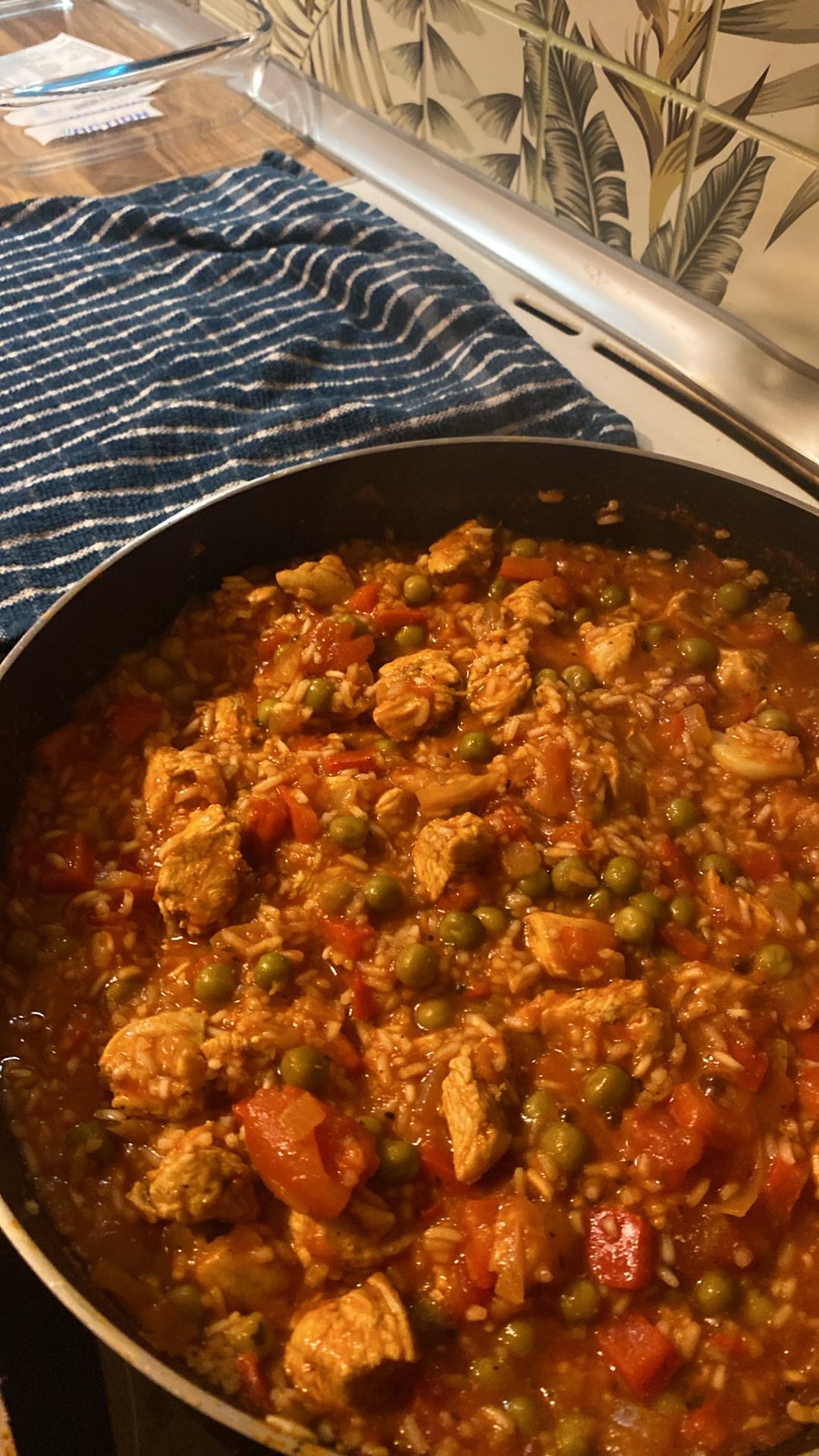 Ryż z kurczakiem i warzywami