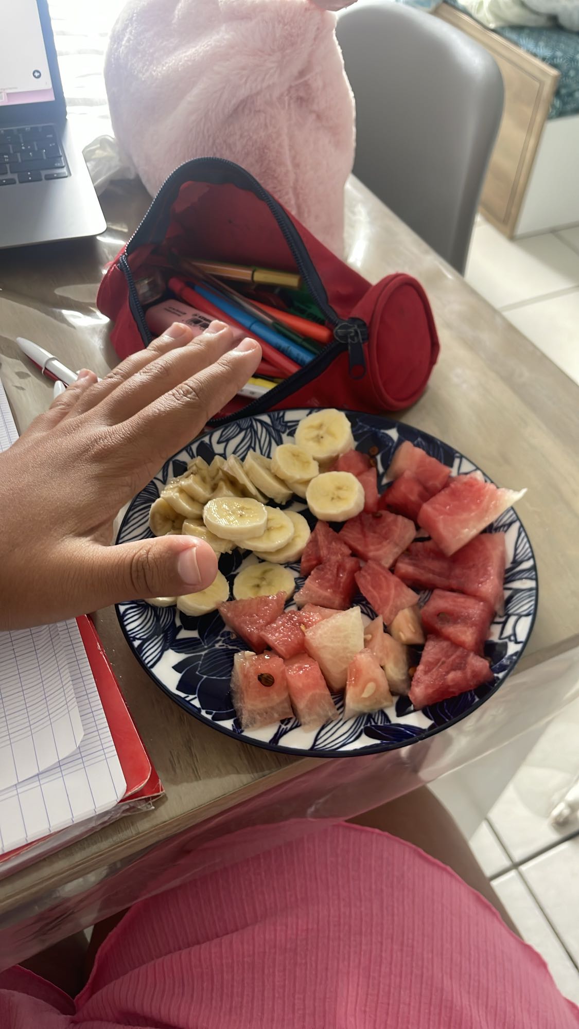 Assiette de fruits frais