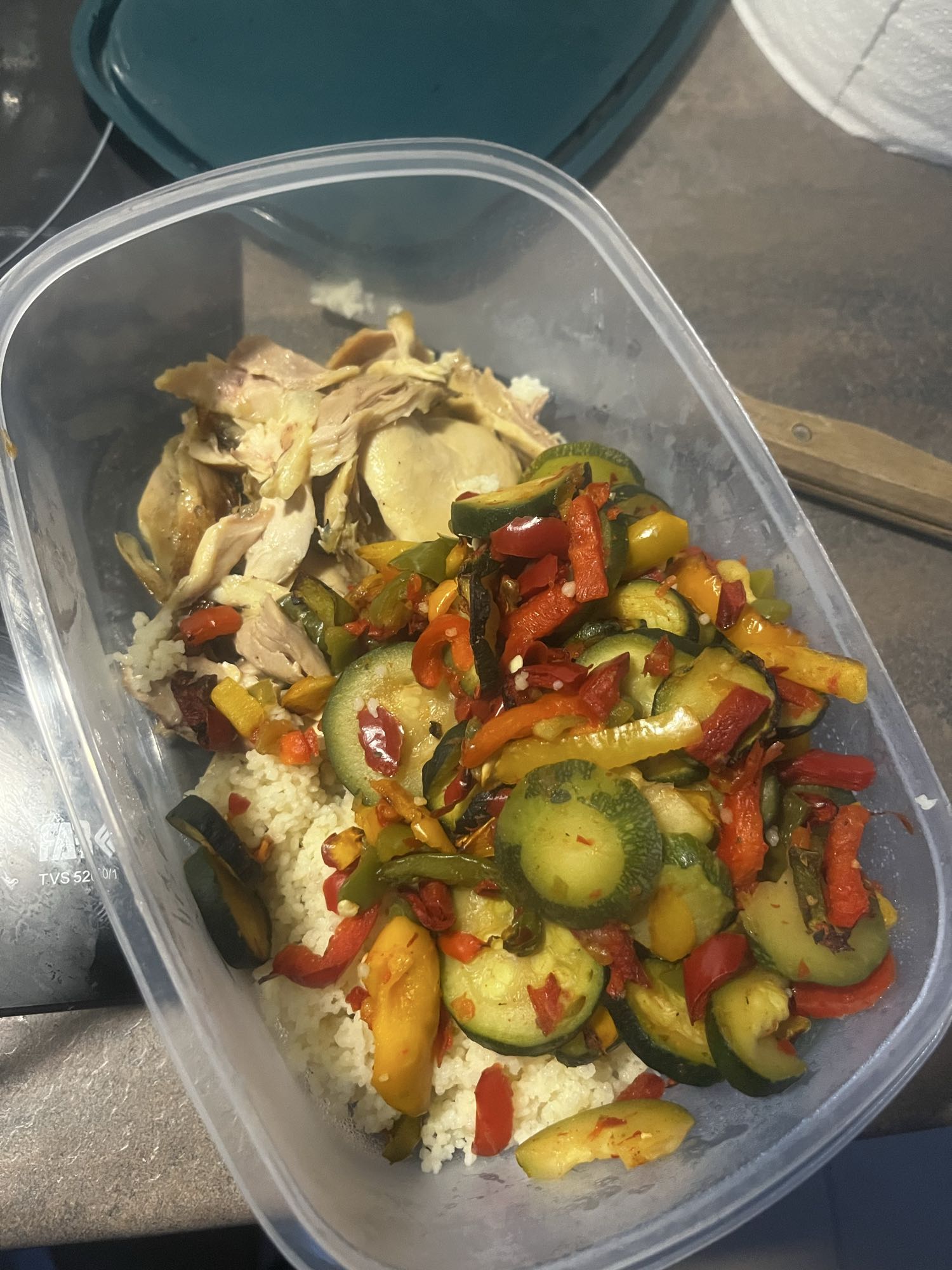 Poulet et légumes couscous