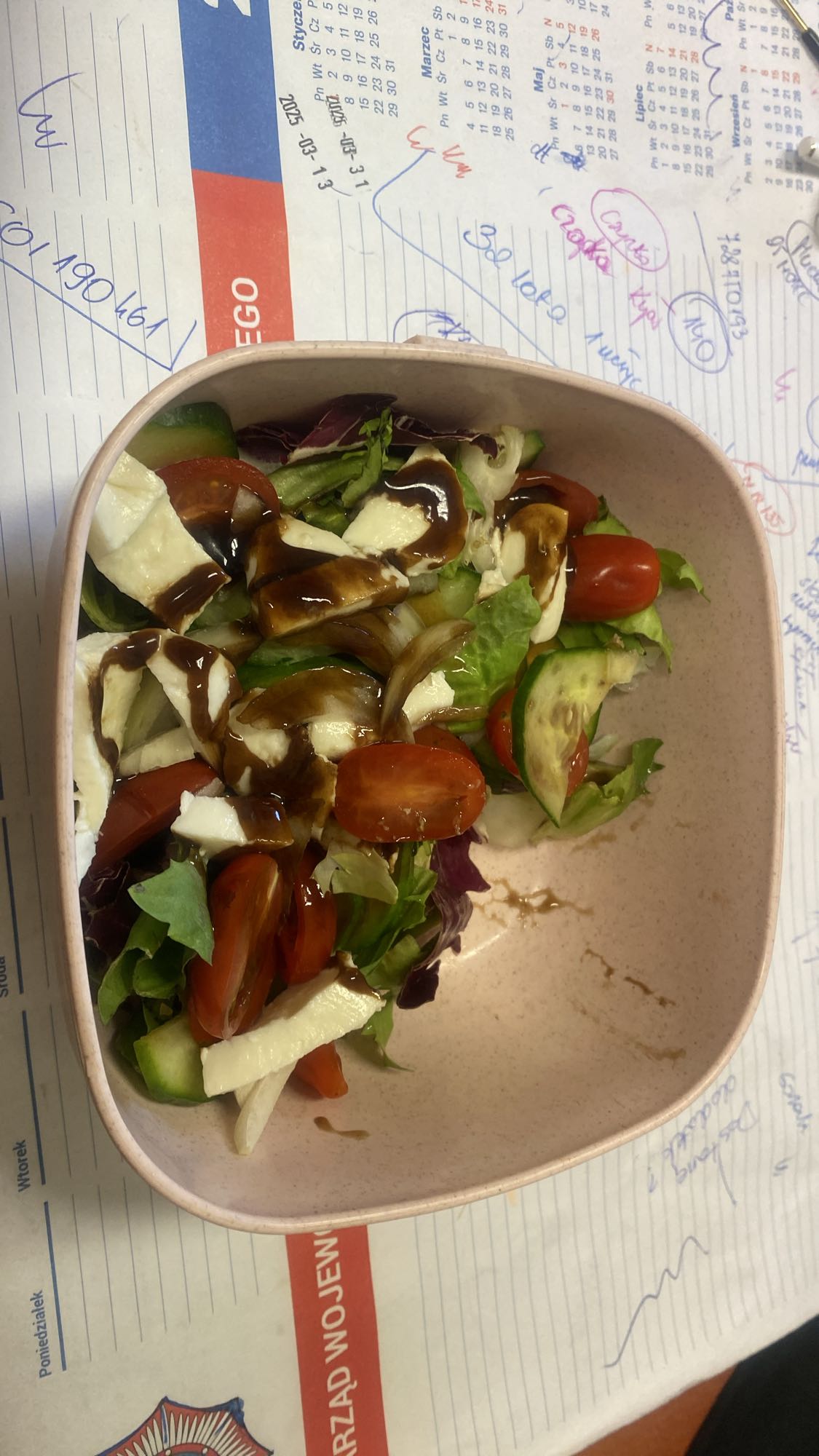 Sałatka z mozzarellą