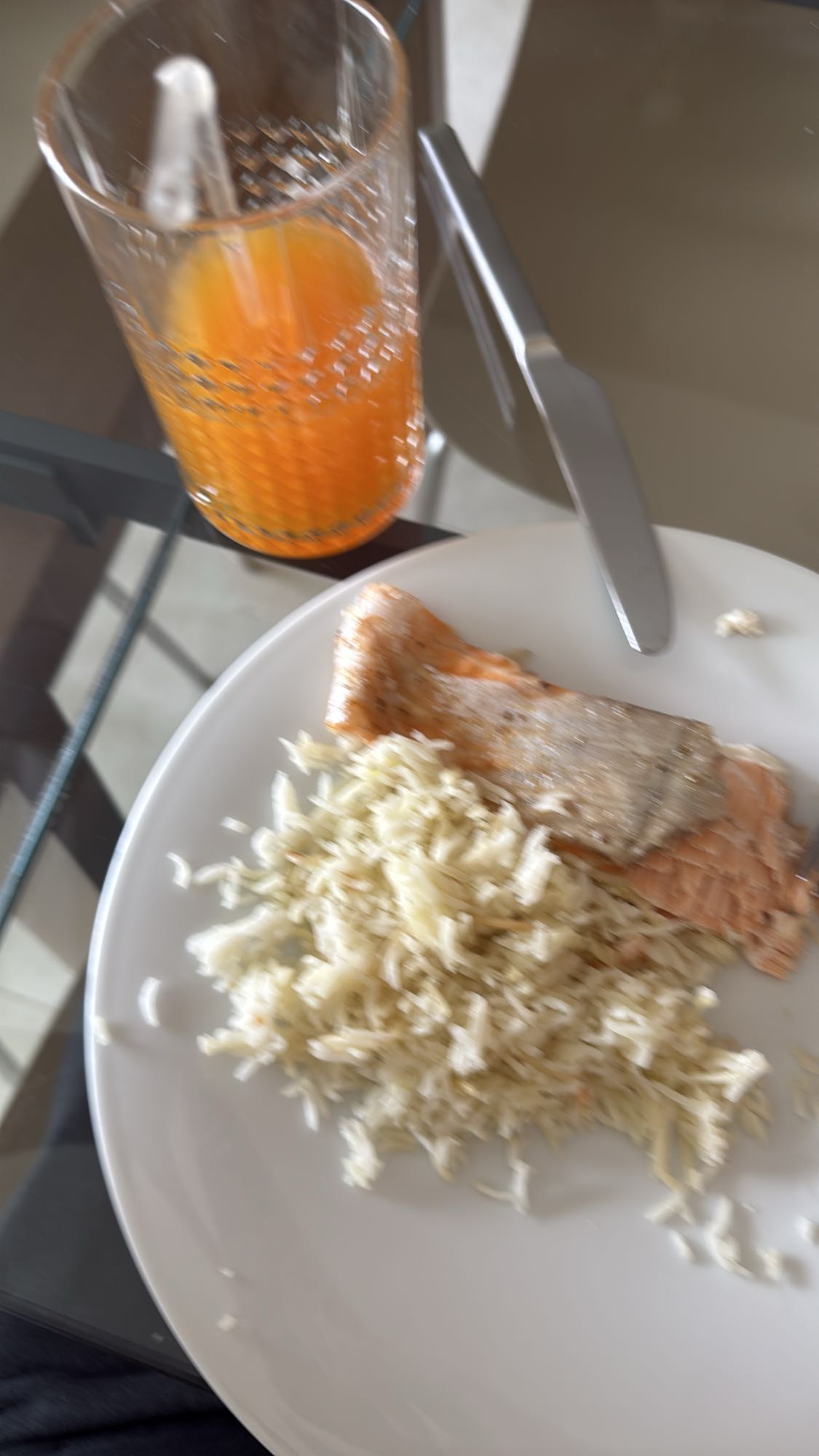 Salmon with rice and juice