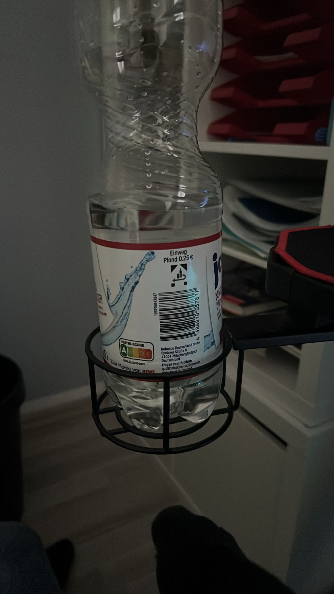 Natürliches Mineralwasser