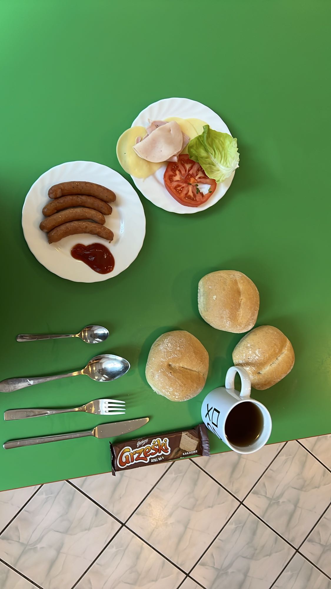 Сніданок з булочками