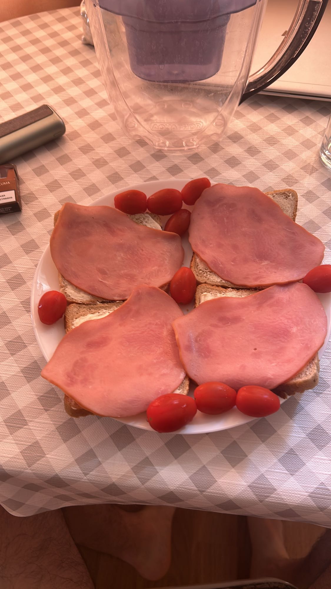 Ham Toast with Tomatoes