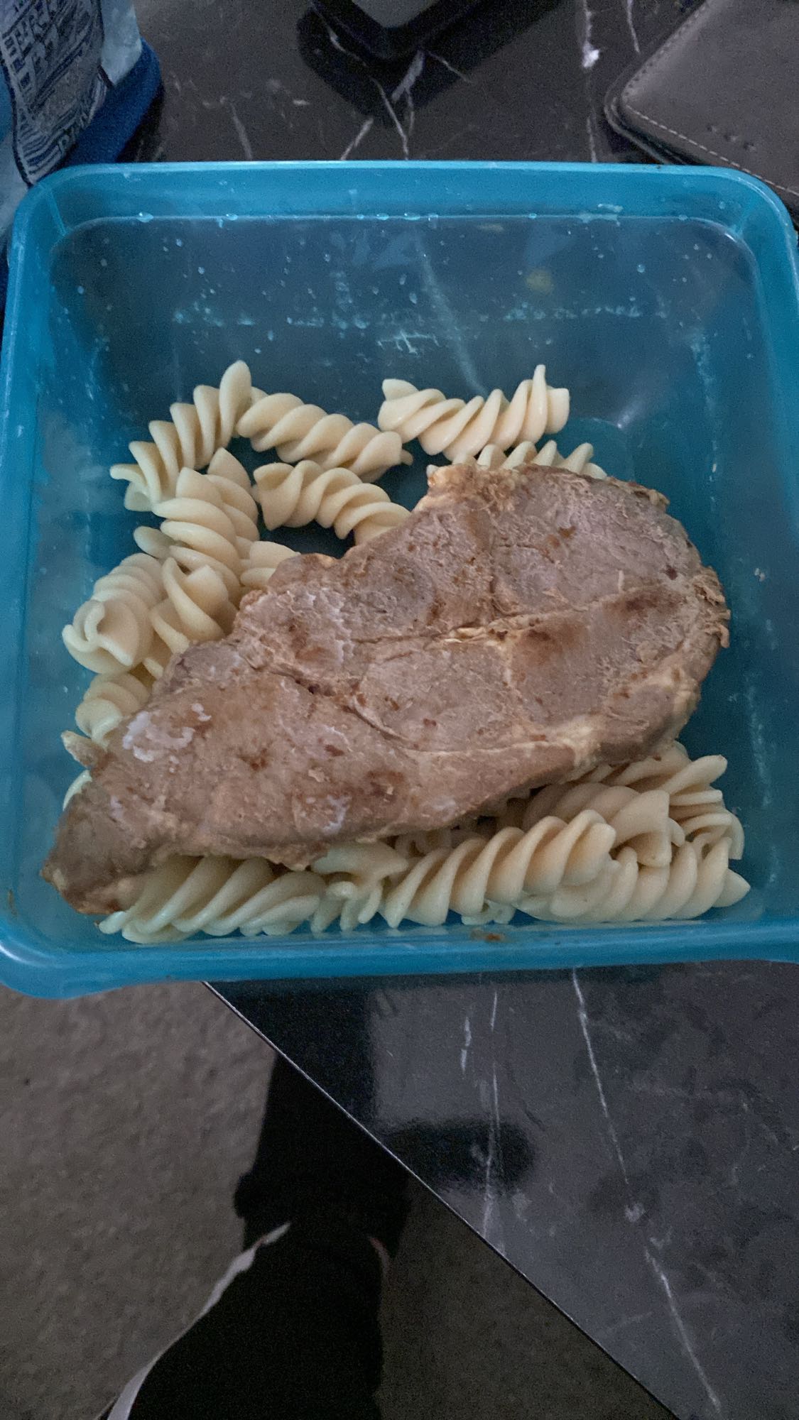 Pasta med köttbit